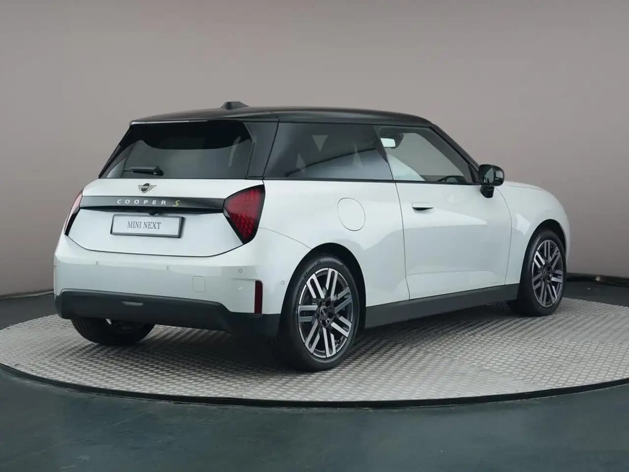 MINI Cooper 3-Deurs Classic M 54.2 kWh, миниатюра 10