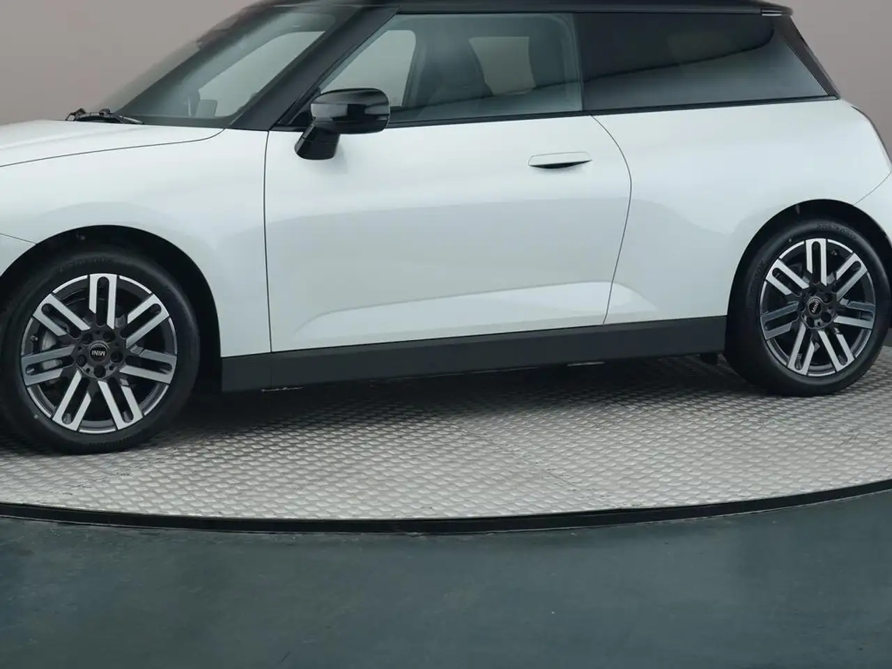 MINI Cooper 3-Deurs Classic M 54.2 kWh, миниатюра 21