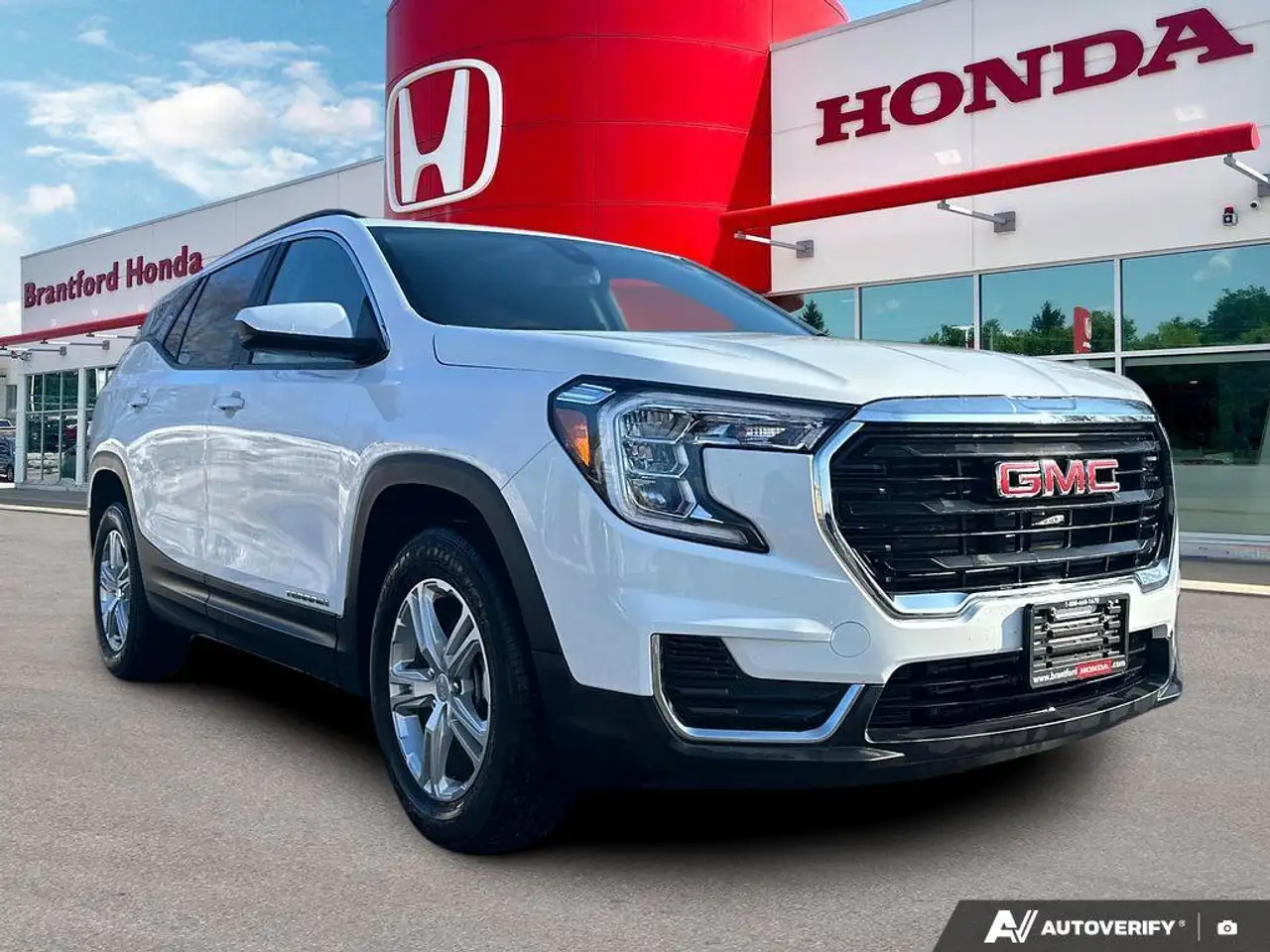 GMC Terrain photo GMC Terrain