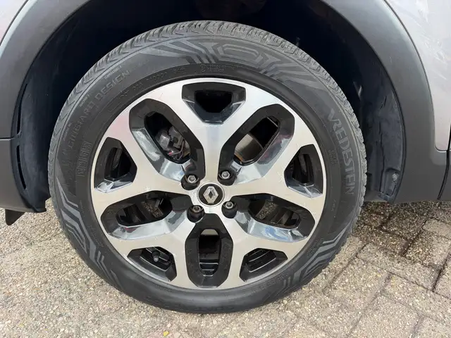 Renault Captur view 13