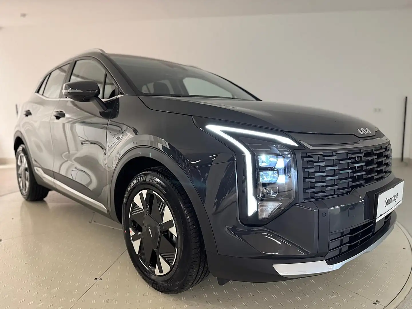 Kia Sportage 1,6 CRDI 48V Silber/DCT7/2WD/136/MY26|Stahl Wie... Grau - 2