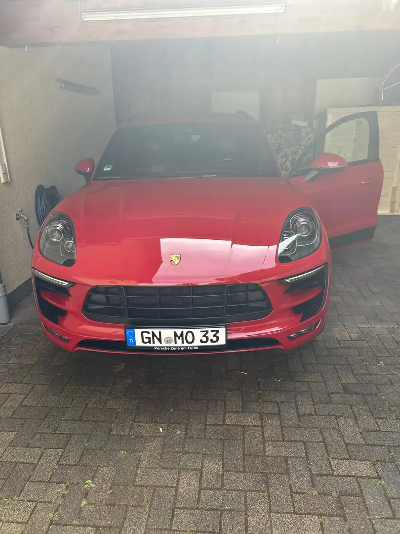 Porsche Macan GTS PDK Bose Luftfederung Panoramaschiebedach Rot - 1