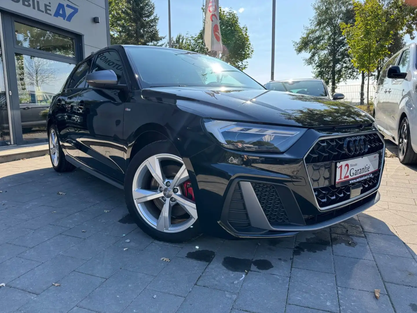Audi A1 Sportback 40 TFSI S line Schwarz - 1