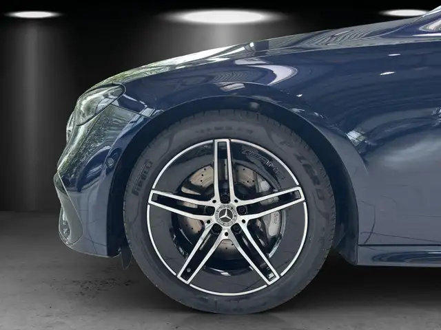Mercedes-Benz E Class view 7