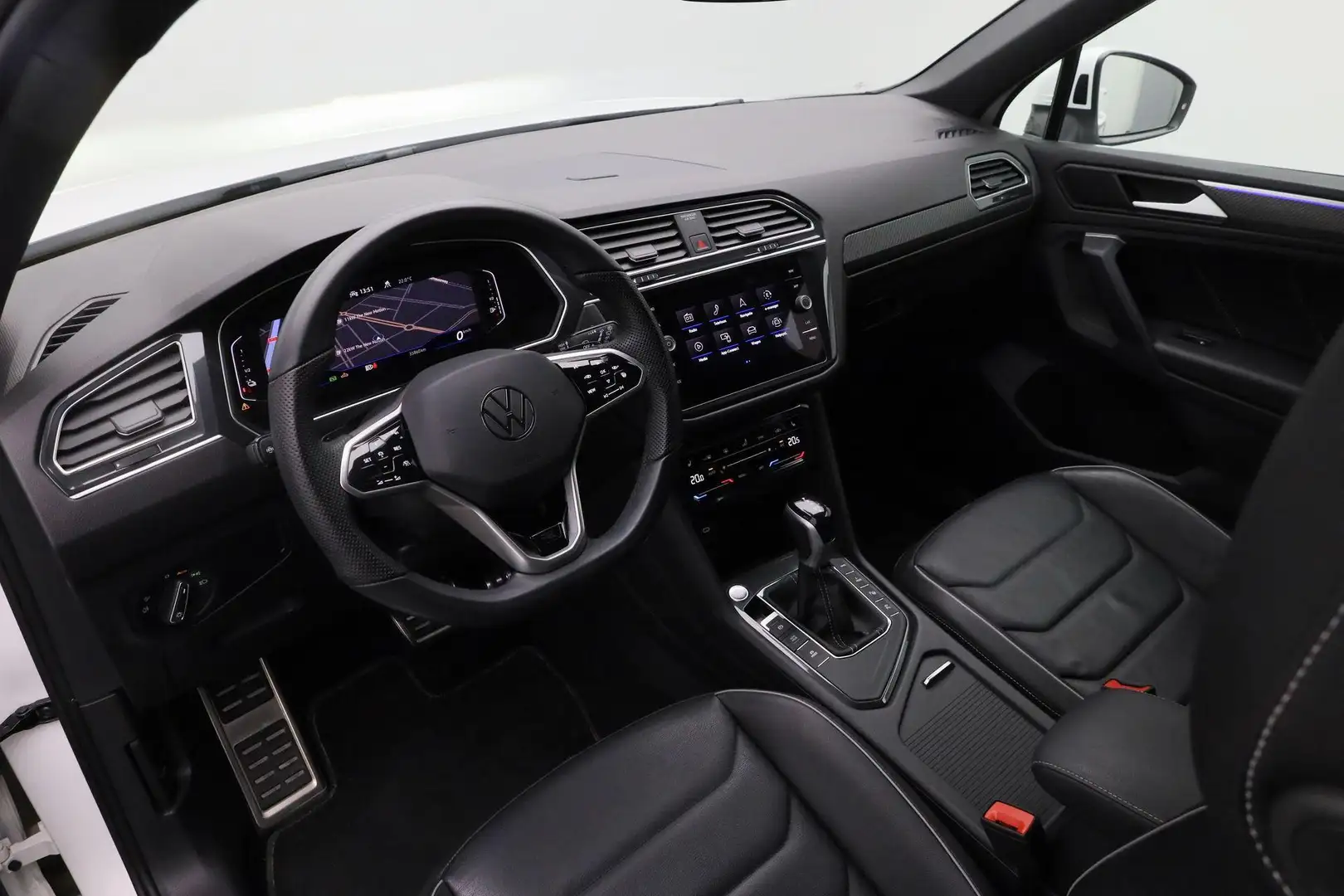 Volkswagen Tiguan 1.4 TSI 245 pk DSG eHybrid R-Line Business+ | Pano Wit - 2