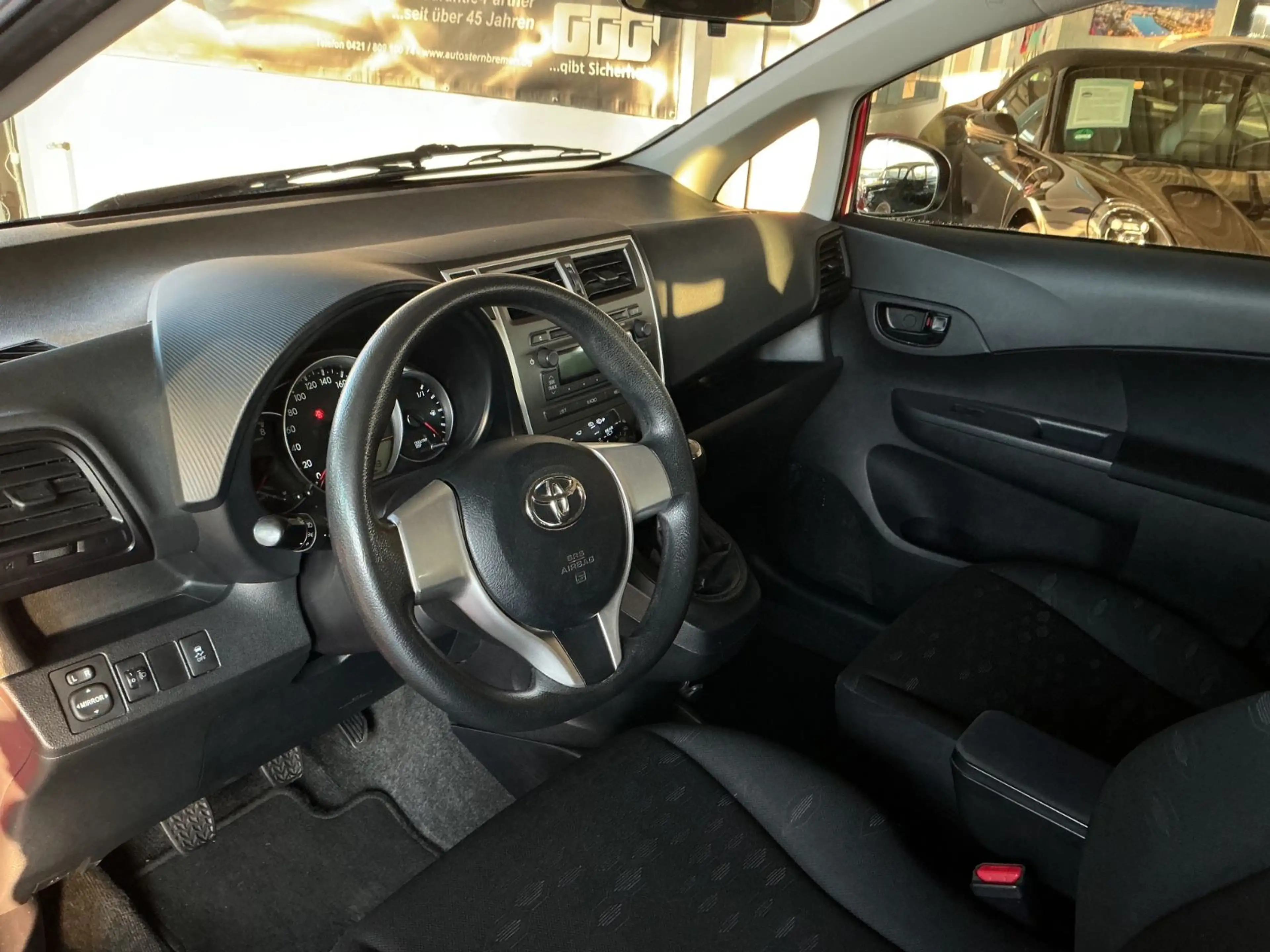 Toyota Verso-S Cool * AHK * CD * Euro 5 * ABS * ESP — photo 10
