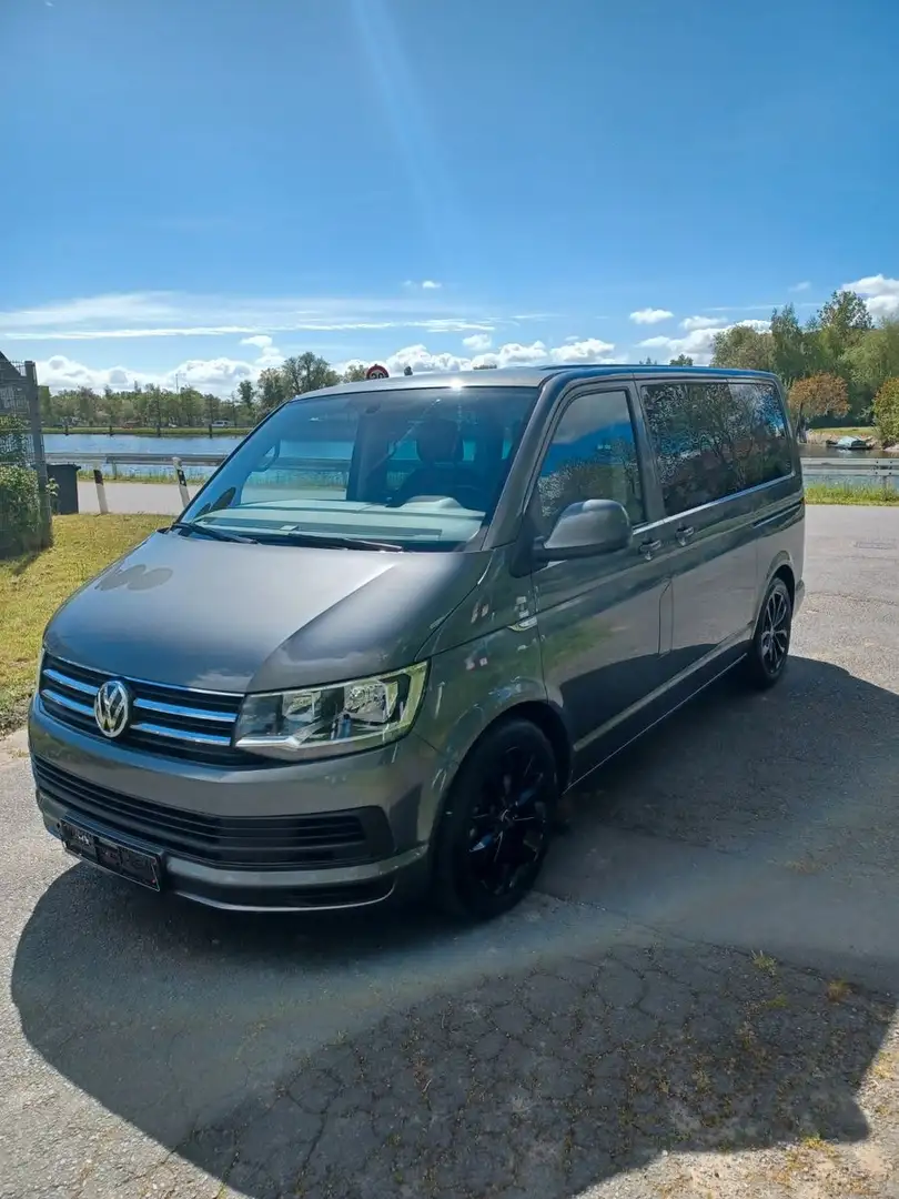 Volkswagen T6 Multivan Multivan Highline 2,0 TDI BMT DSG Highline Grau - 2