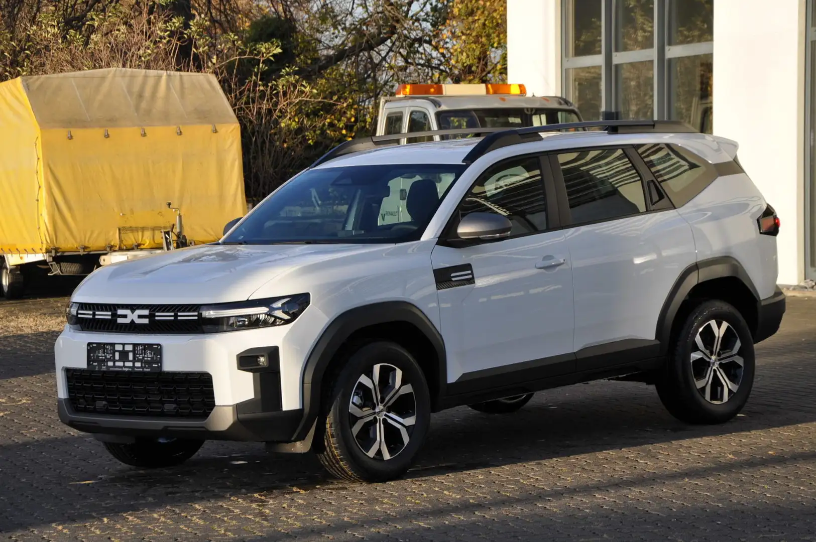 Dacia Bigster Expression mild hybrid-G 140 *NAV*SHZ* Weiß - 2