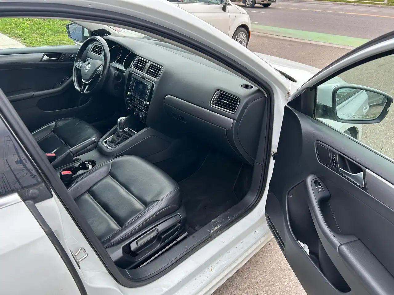 Volkswagen Jetta снимка Volkswagen Jetta