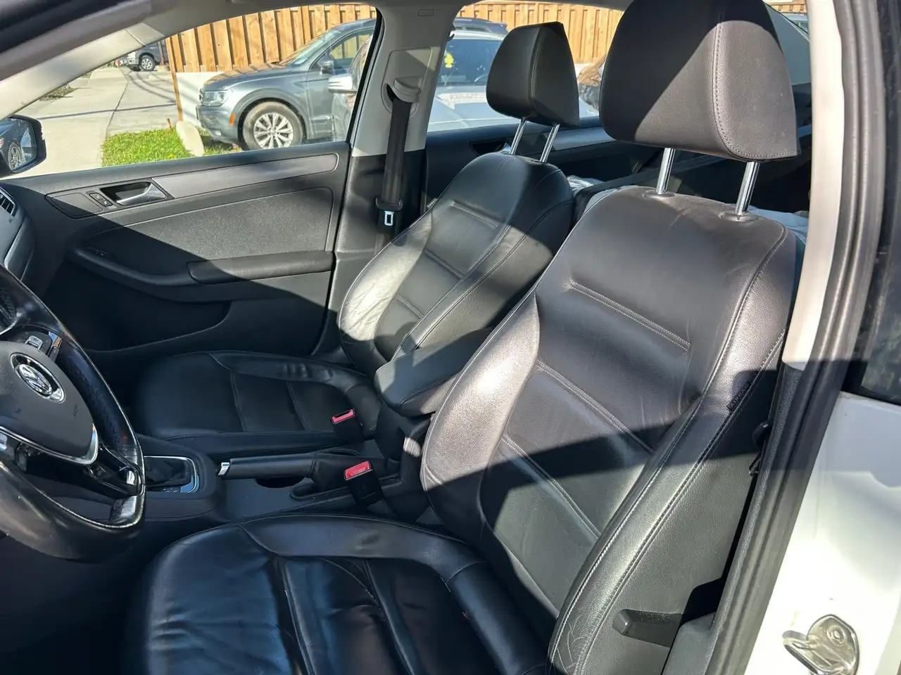 Volkswagen Jetta снимка Volkswagen Jetta