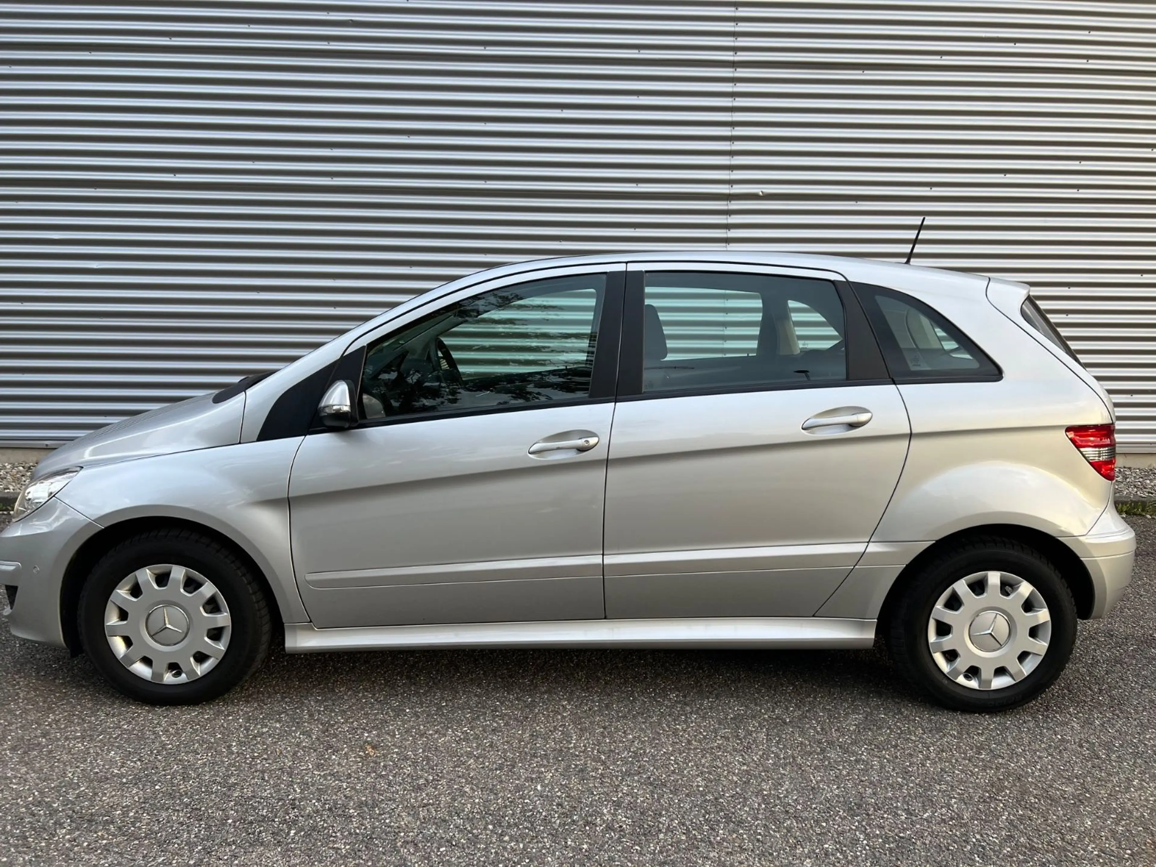 Mercedes-Benz B 170 Automatik*43TKM*Navi*SitzHzg*Xenon*2.Hand* — photo 6