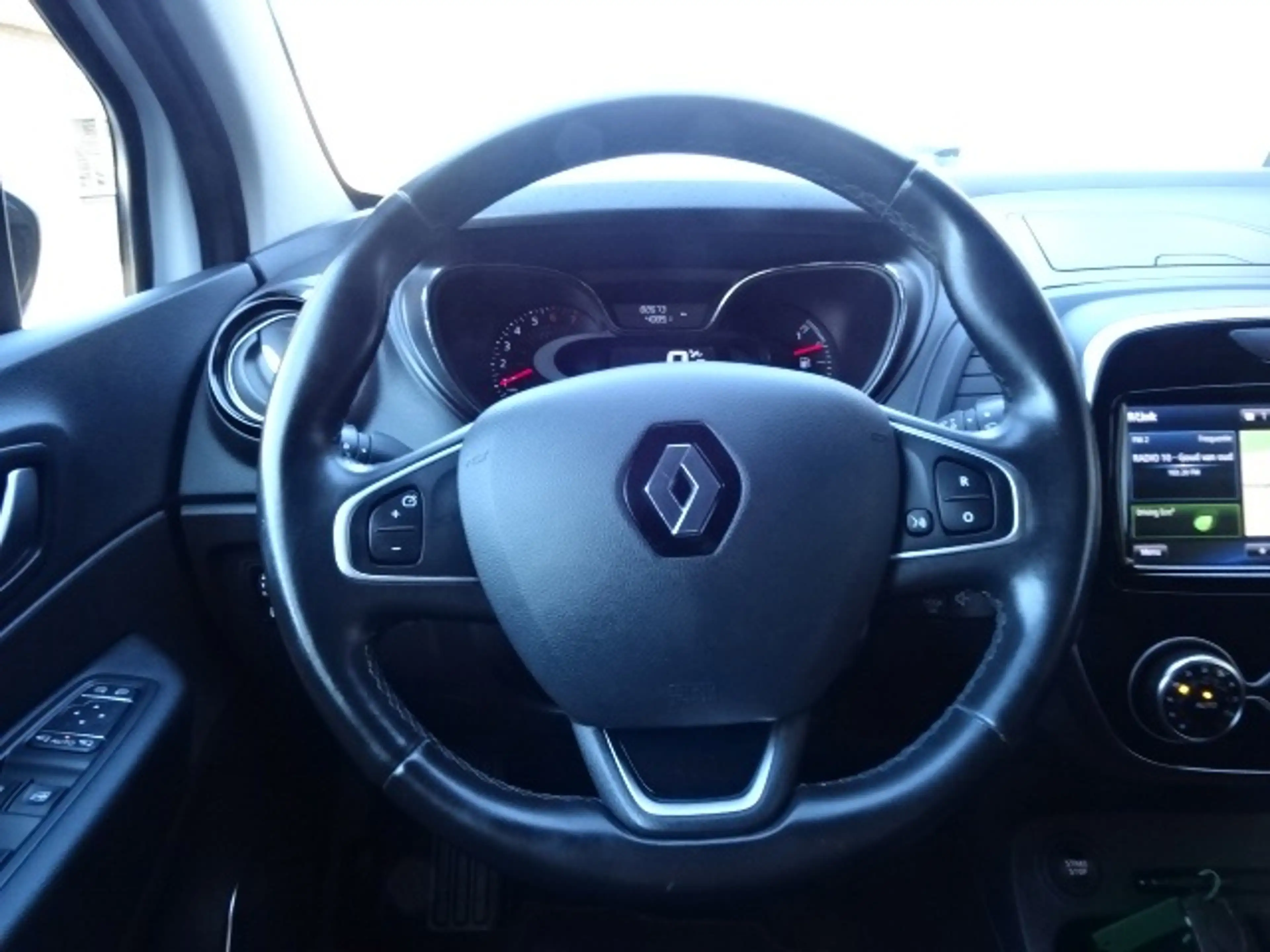 Renault Captur 1.3 TCe Intens AUTOMAAT — photo 18