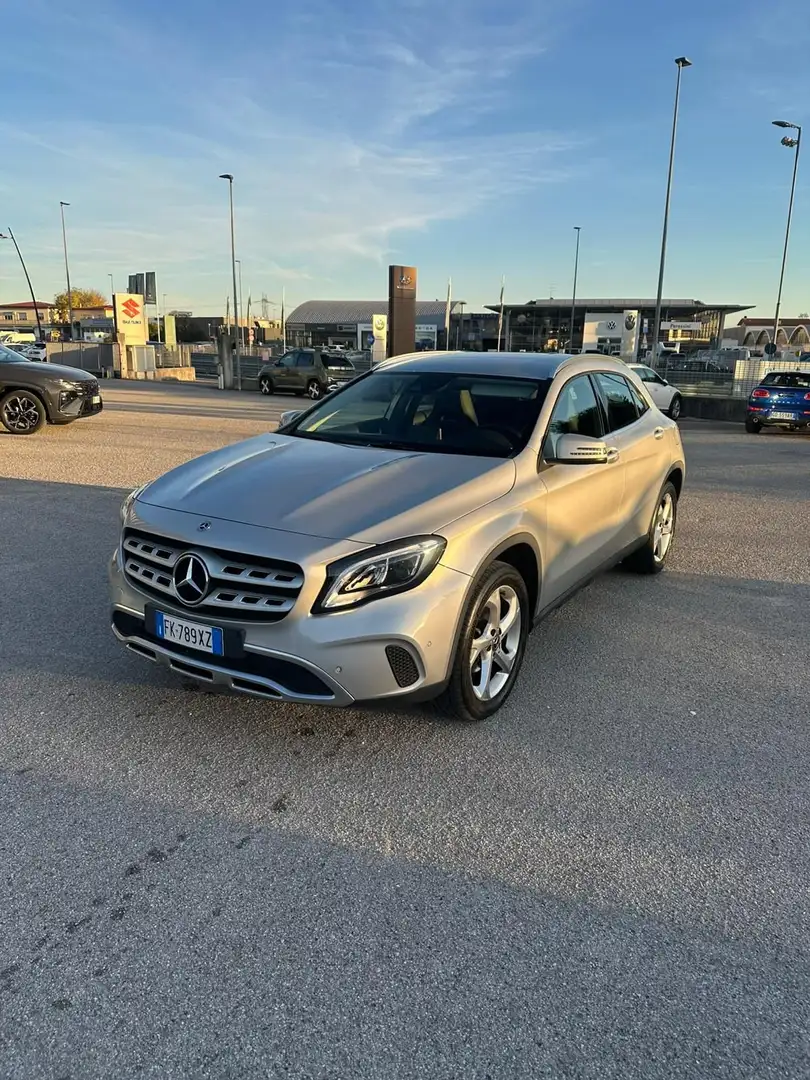 Mercedes-Benz GLA 200 GLA 200 d Automatic Sport Argento - 1