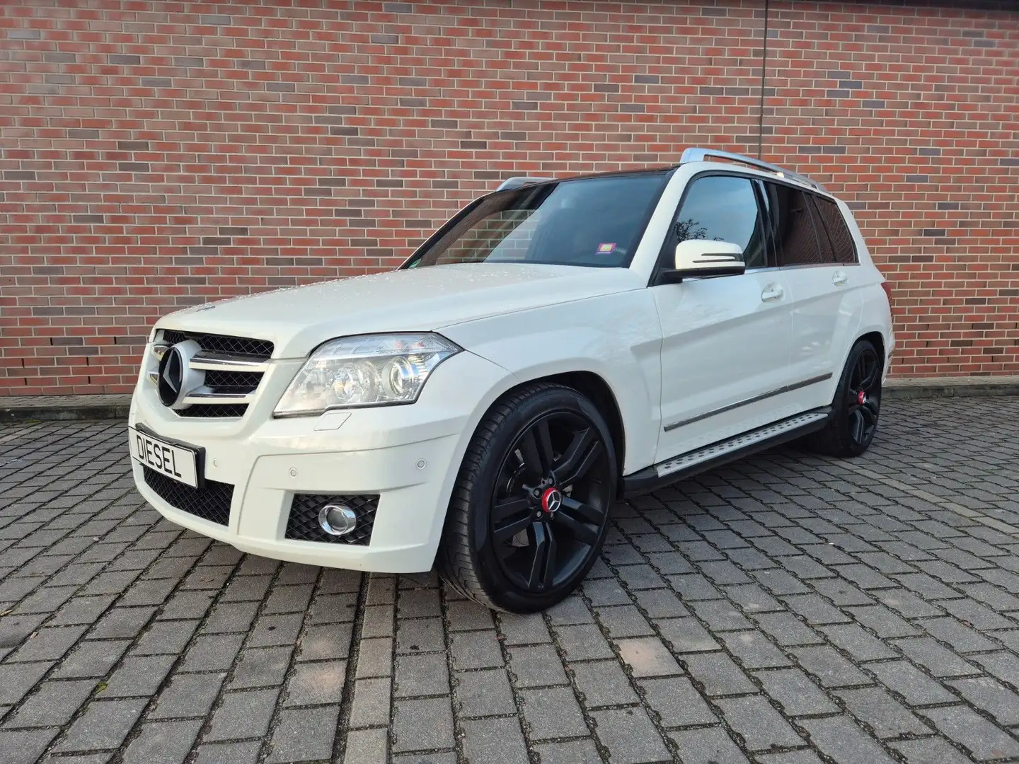 Mercedes-Benz GLK 320 CDI 4Matic, LEDER, BI-XENON, AHK, NAVI Weiß - 1