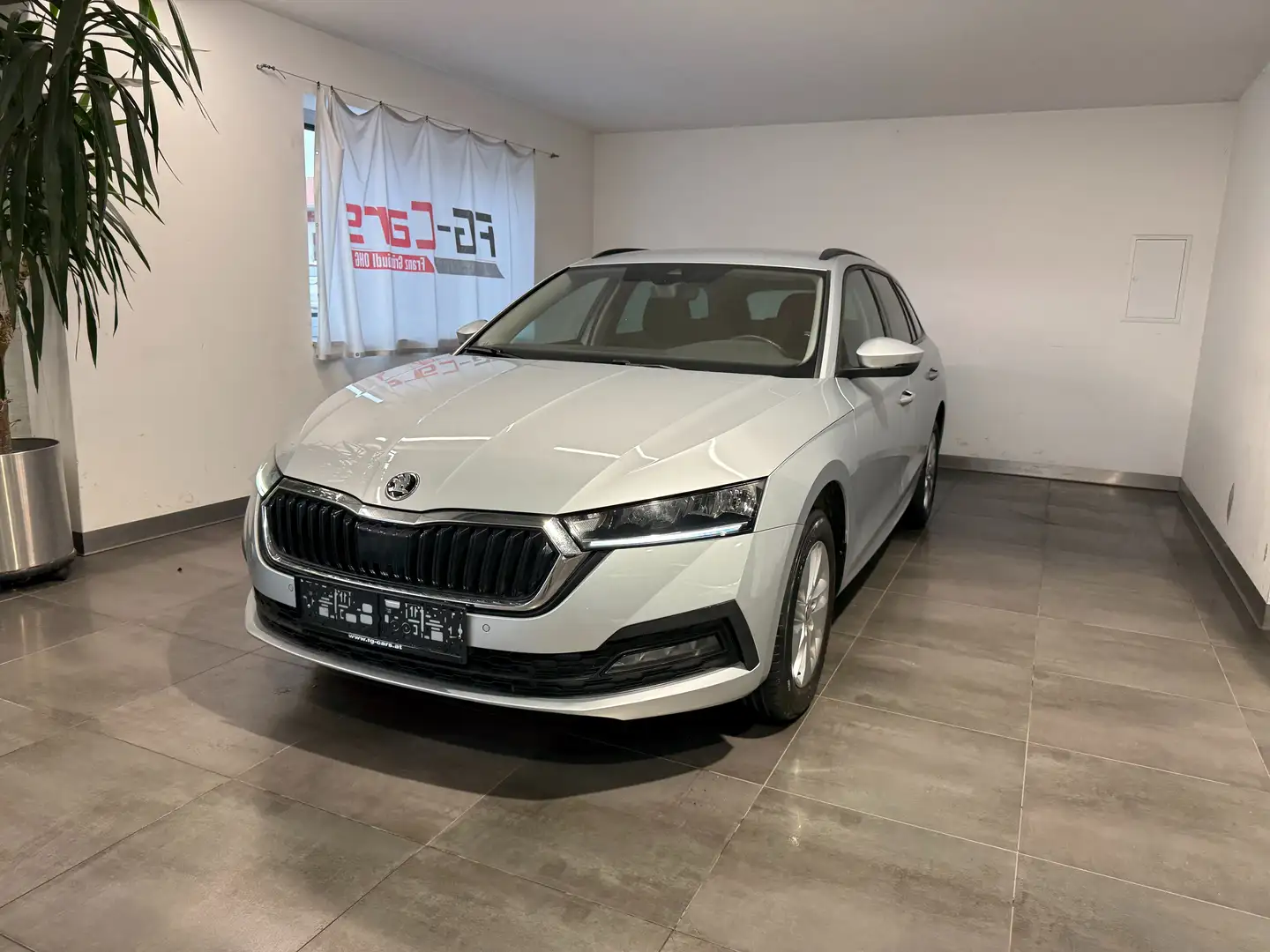 Skoda Octavia 2.0 TDI Ambition KESSY VIRTUAL SMARTLINK Silber - 2