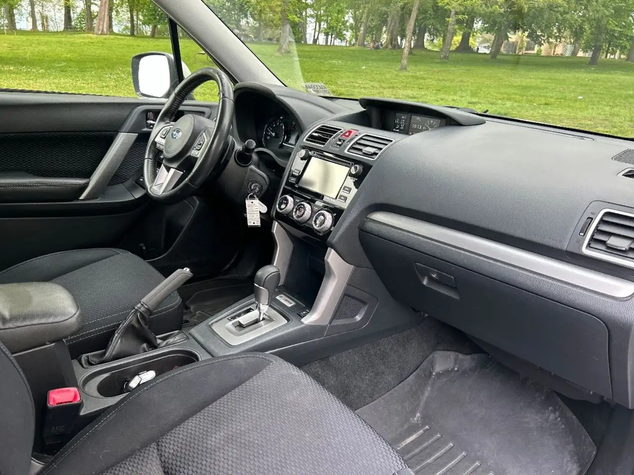 Subaru Forester снимка Subaru Forester