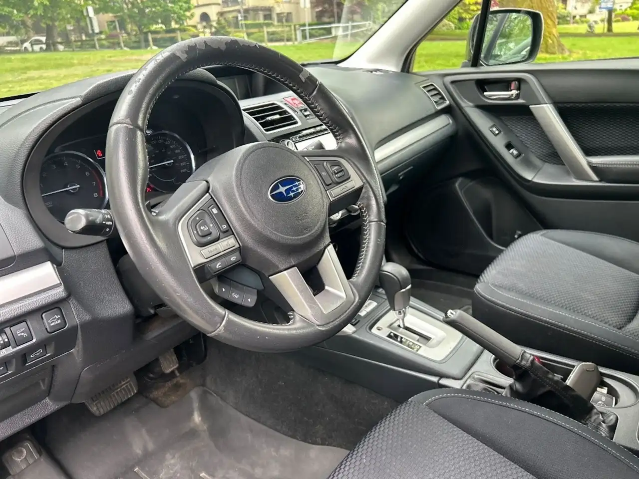 Subaru Forester снимка Subaru Forester