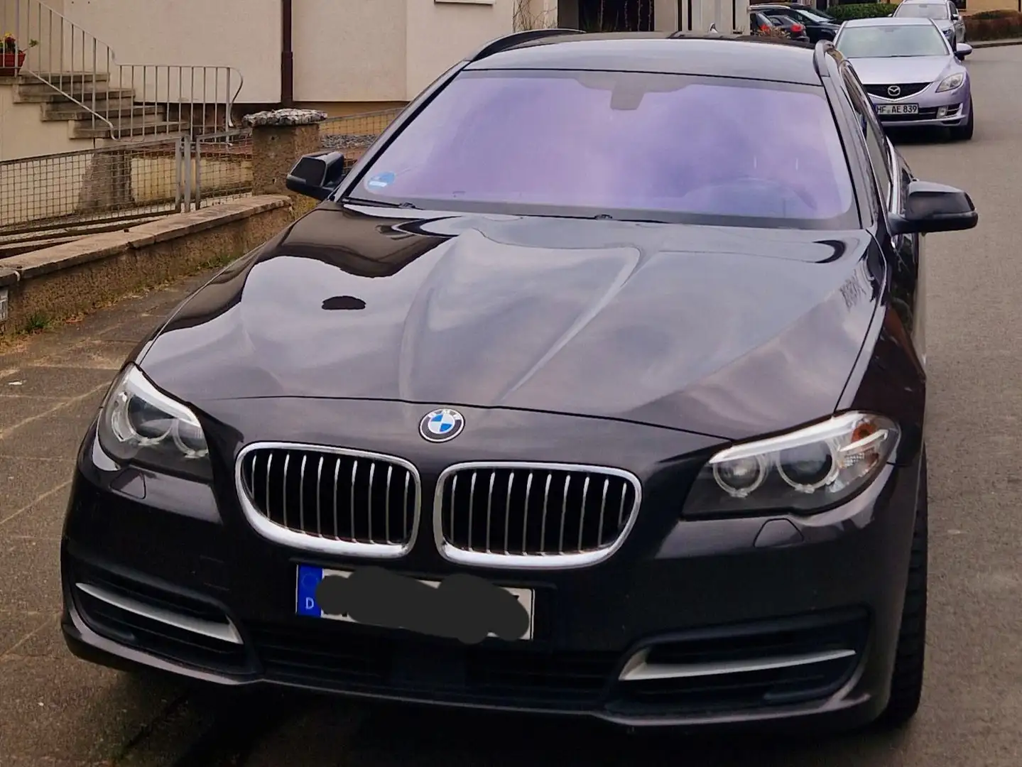 BMW 530 530d xDrive Touring Sport-Aut. Braun - 2