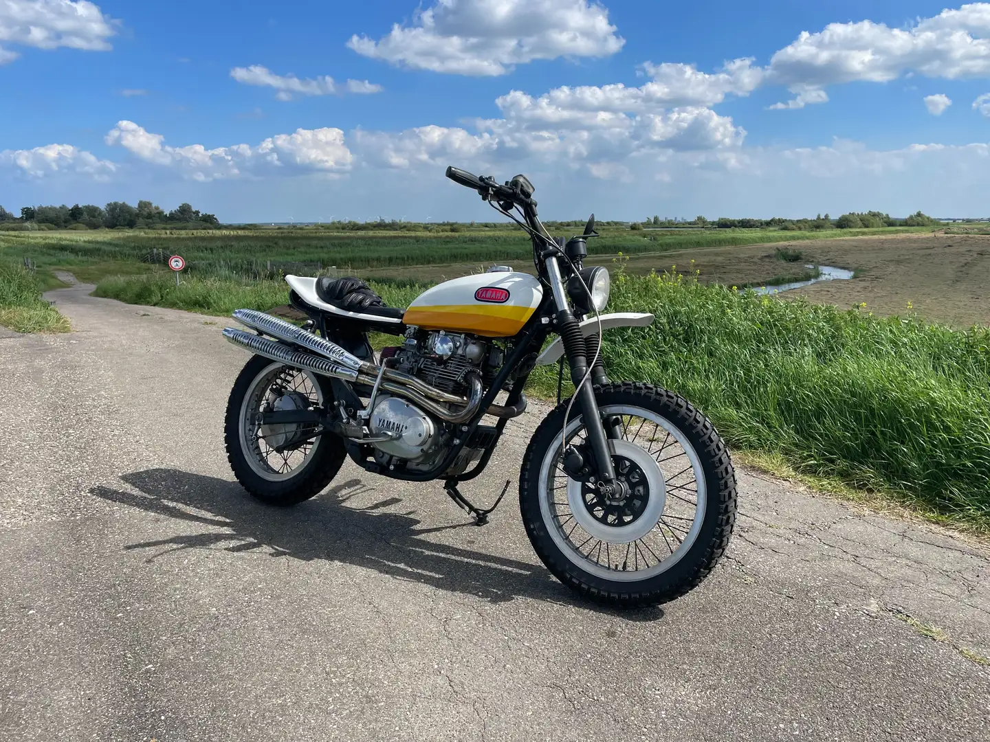 Yamaha XS 650 Streettracker Wit - 2