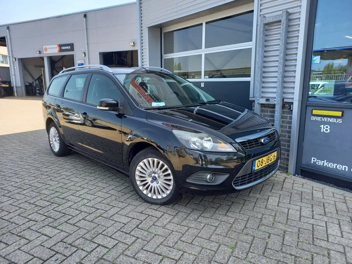 Ford Focus Wagon 1.6 Titanium - CLIMA - CRUISE - PDC - TREKHA Zwart - 2
