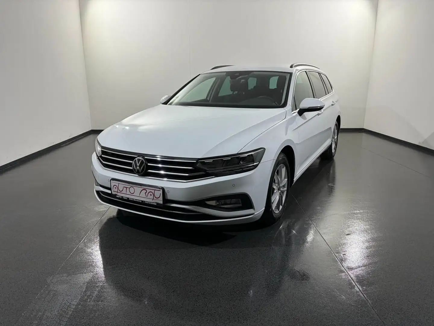 Volkswagen Passat Variant 2.0 TDI SCR Business DSG *LED*AHK*ACC* Weiß - 2