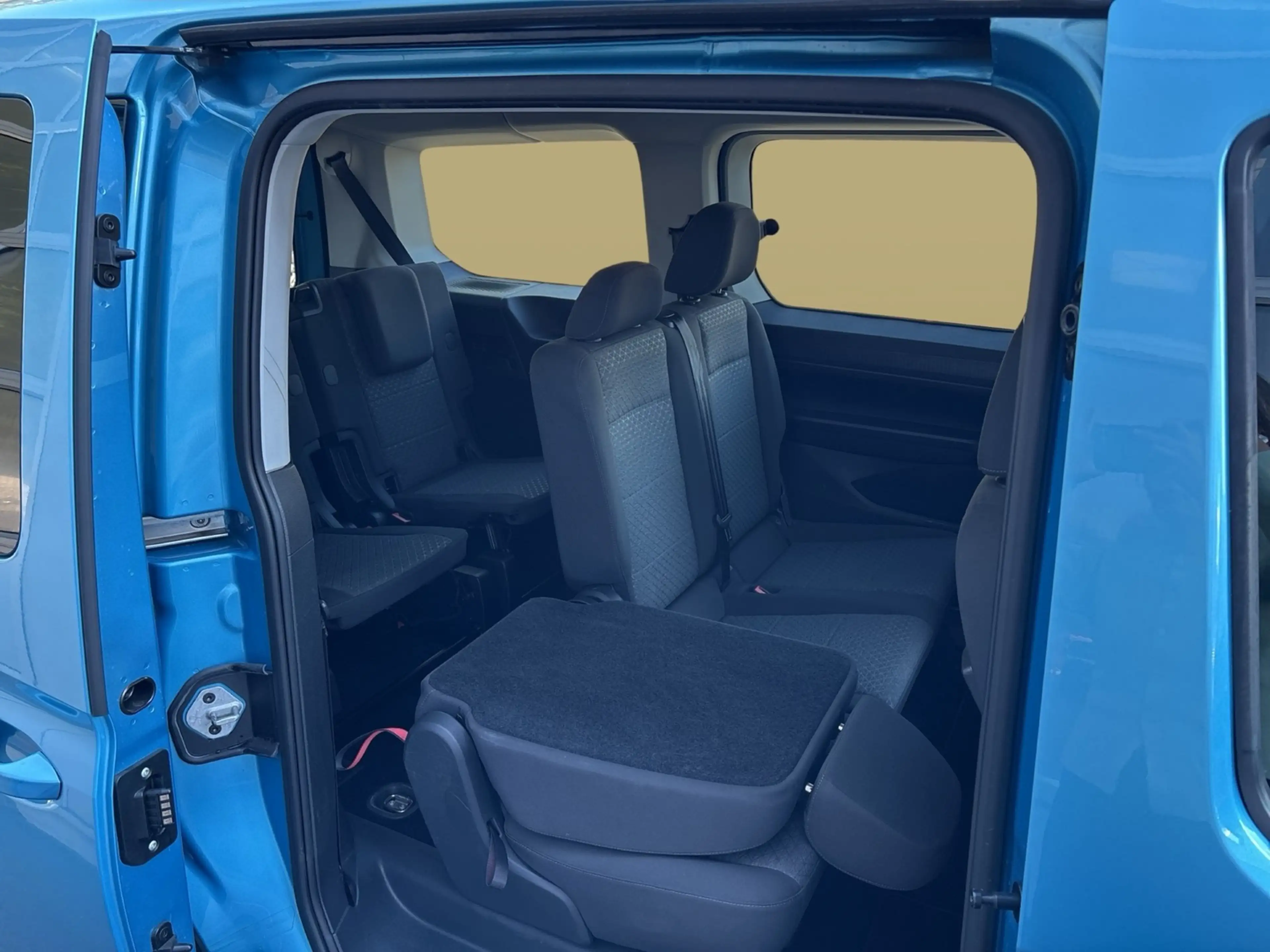Ford Grand Tourneo Connect 2.0 TITANIUM AHK ACC NAVI — photo 6