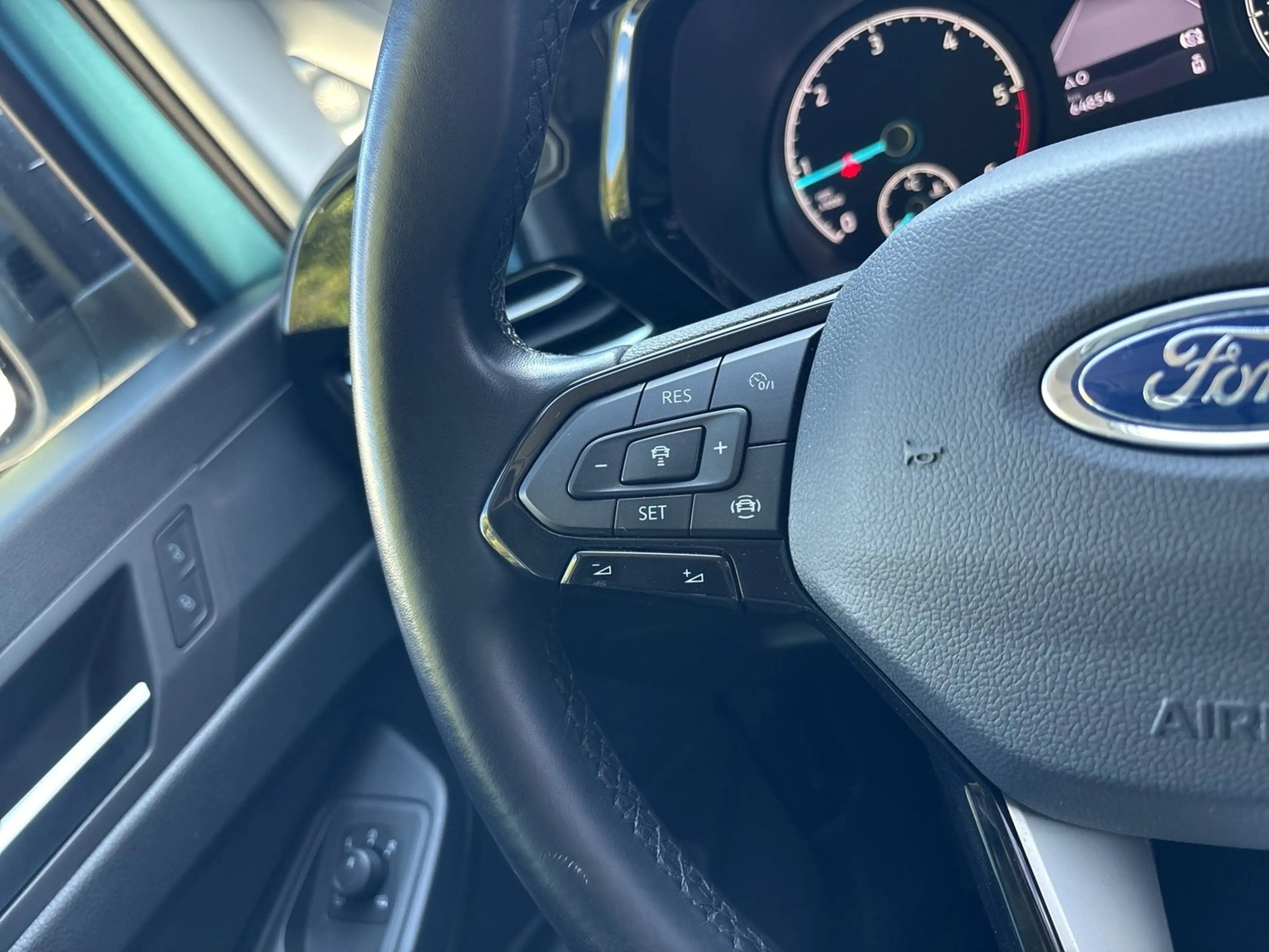 Ford Grand Tourneo Connect 2.0 TITANIUM AHK ACC NAVI — photo 13