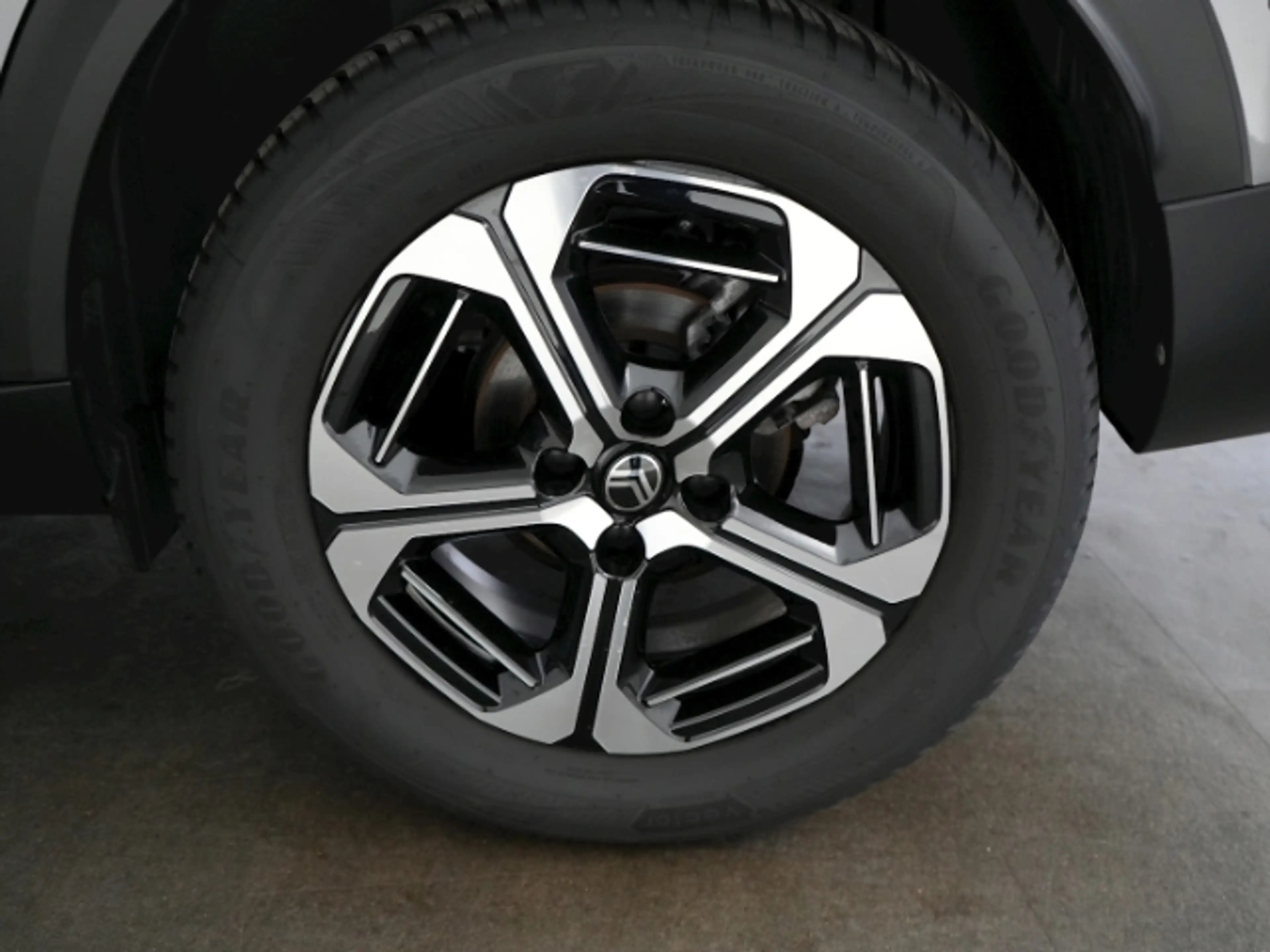 Citroen C3 Aircross HYBRID MAX eDCT+NAVI+RÜCKFAHRKAMERA+SITZHEIZUNG+LE — photo 9