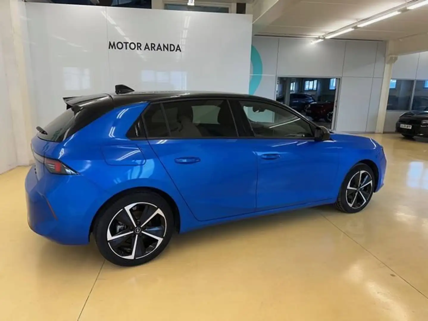Opel Astra 1.2T XHT 96kW (130CV) GS Azul - 2