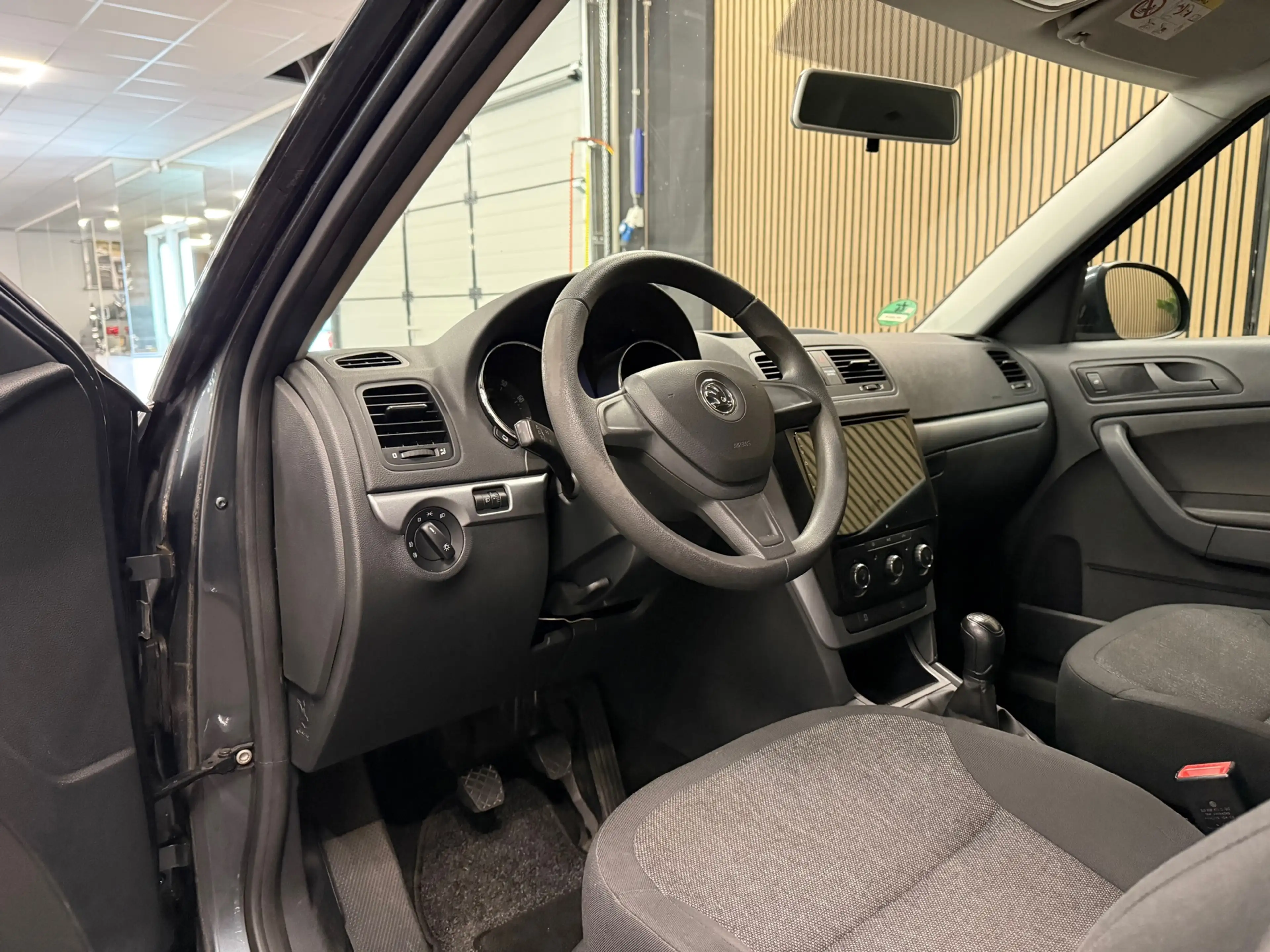 Skoda Yeti 1.2 TSI Active * 1e Eig / Carplay / Trekhaak / Sto — photo 12