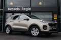 Kia Sportage 1.6 GDI DynamicLine Camera CarPlay Navi DAB+ Cruis Grijs - thumbnail 2