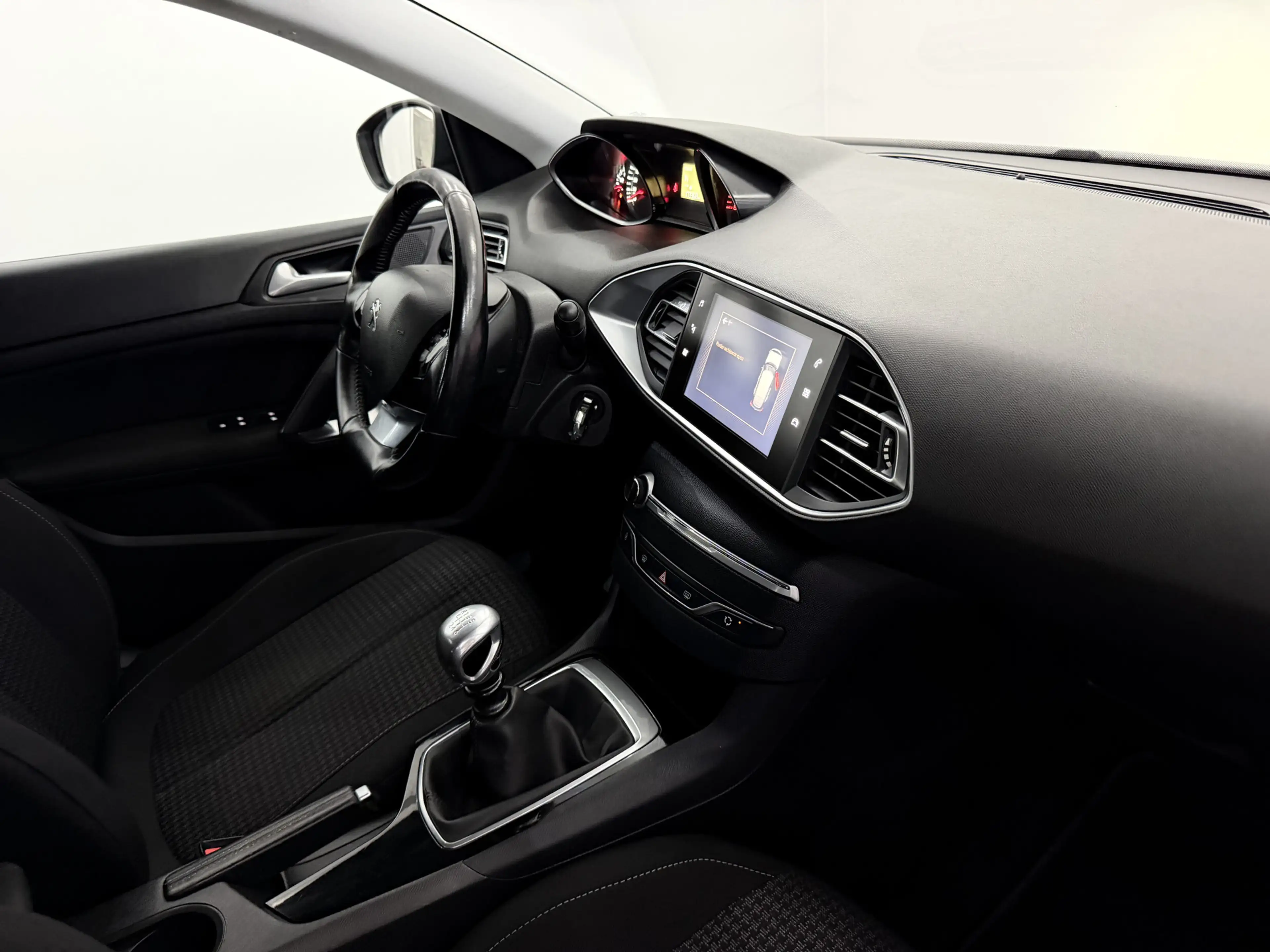 Peugeot 308 1.6 BlueHDi Blue Lease Executive Clima, Navi, A st — photo 10