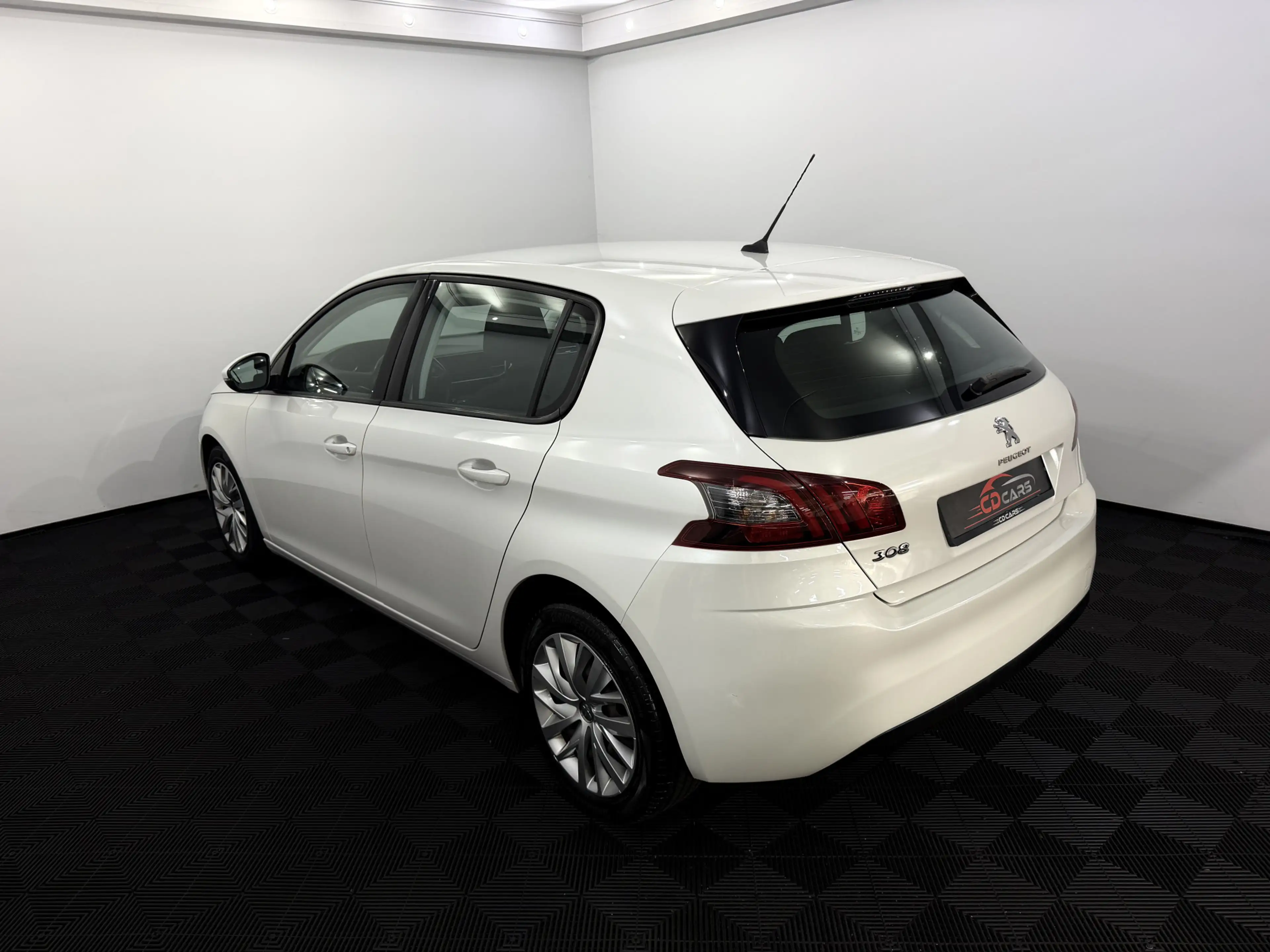 Peugeot 308 1.6 BlueHDi Blue Lease Executive Clima, Navi, A st — photo 4