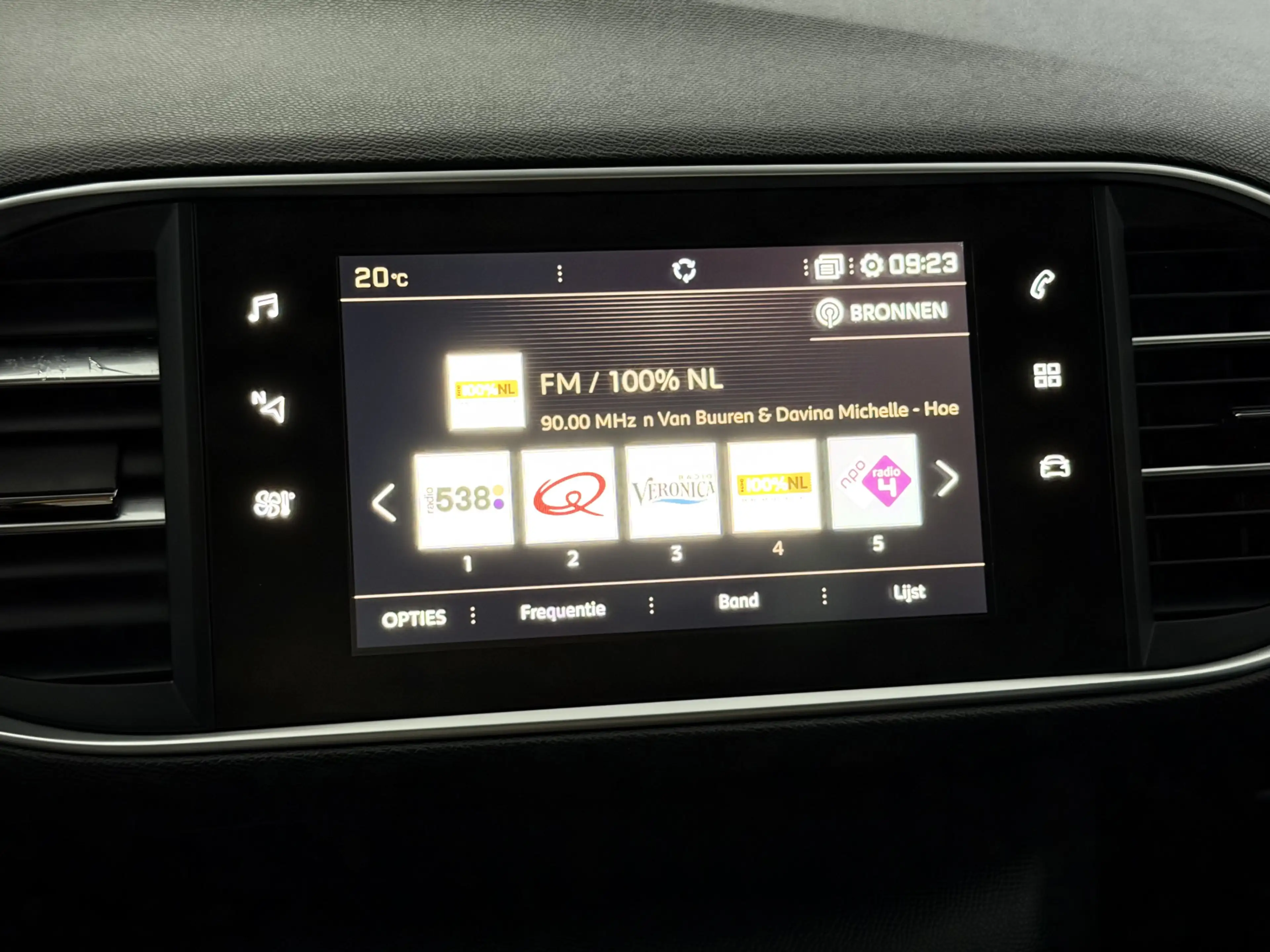 Peugeot 308 1.6 BlueHDi Blue Lease Executive Clima, Navi, A st — photo 17