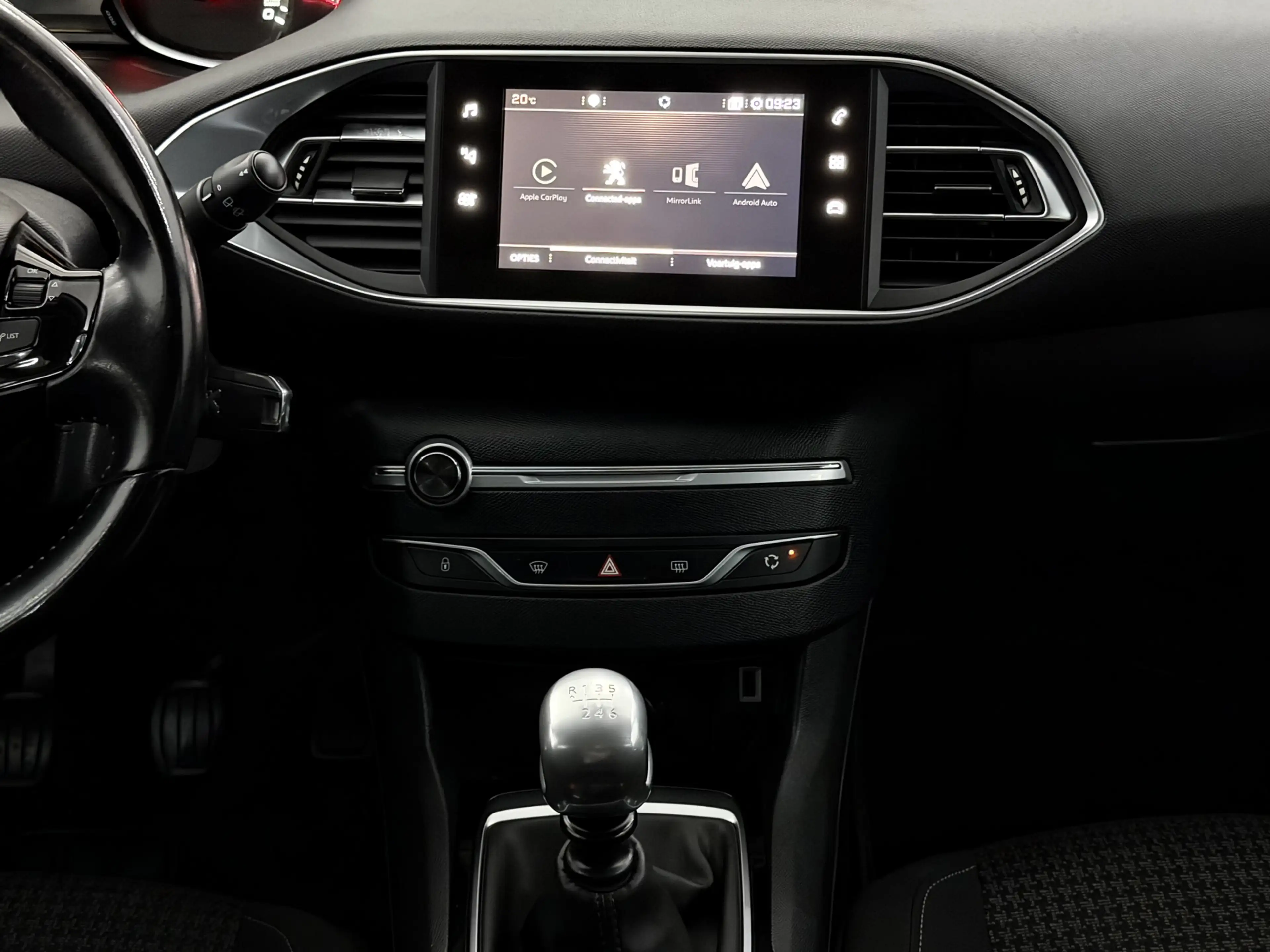 Peugeot 308 1.6 BlueHDi Blue Lease Executive Clima, Navi, A st — photo 12