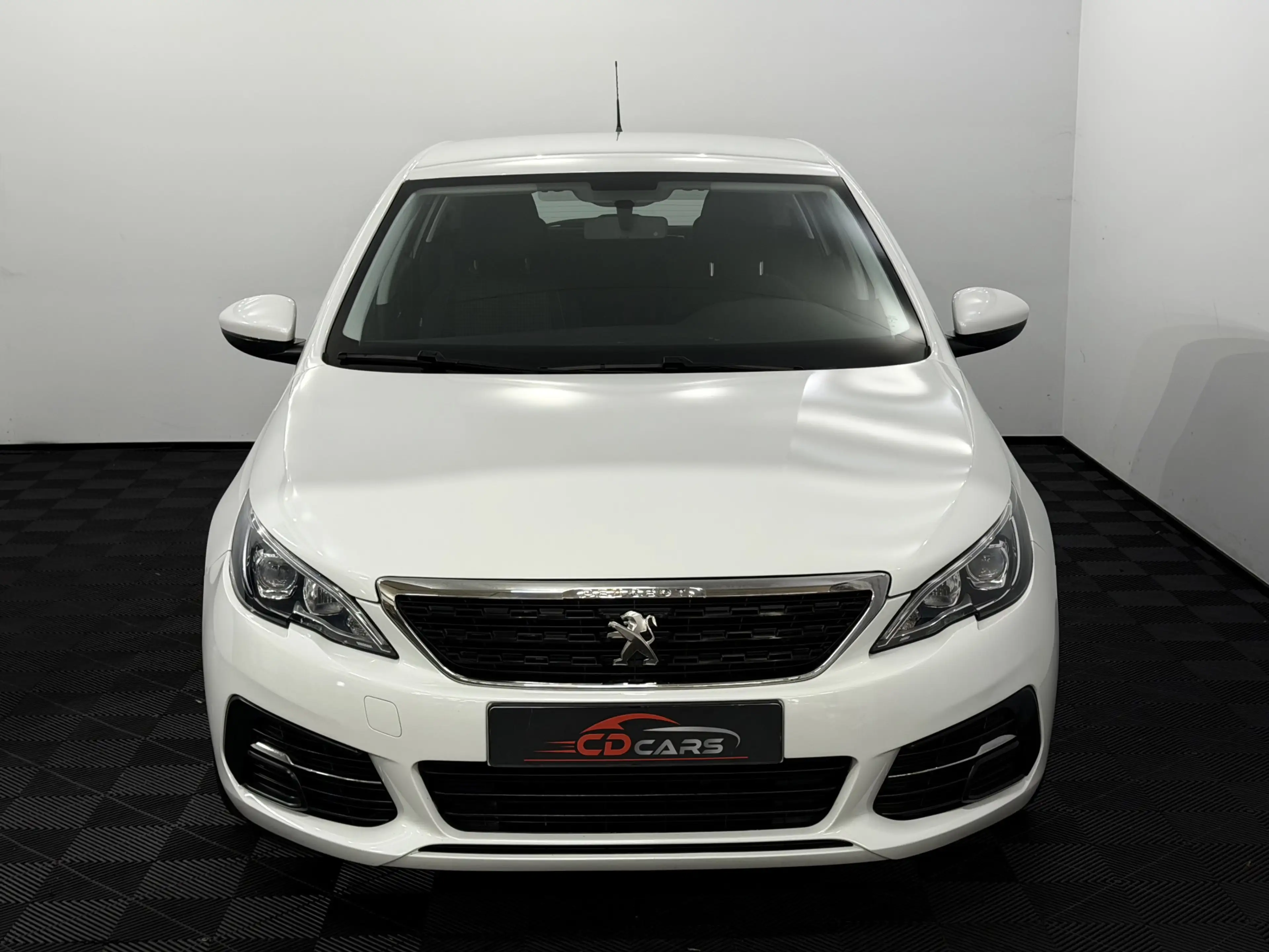 Peugeot 308 1.6 BlueHDi Blue Lease Executive Clima, Navi, A st — photo 2