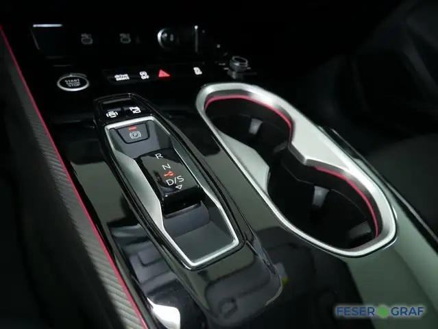 Audi A6 view 10