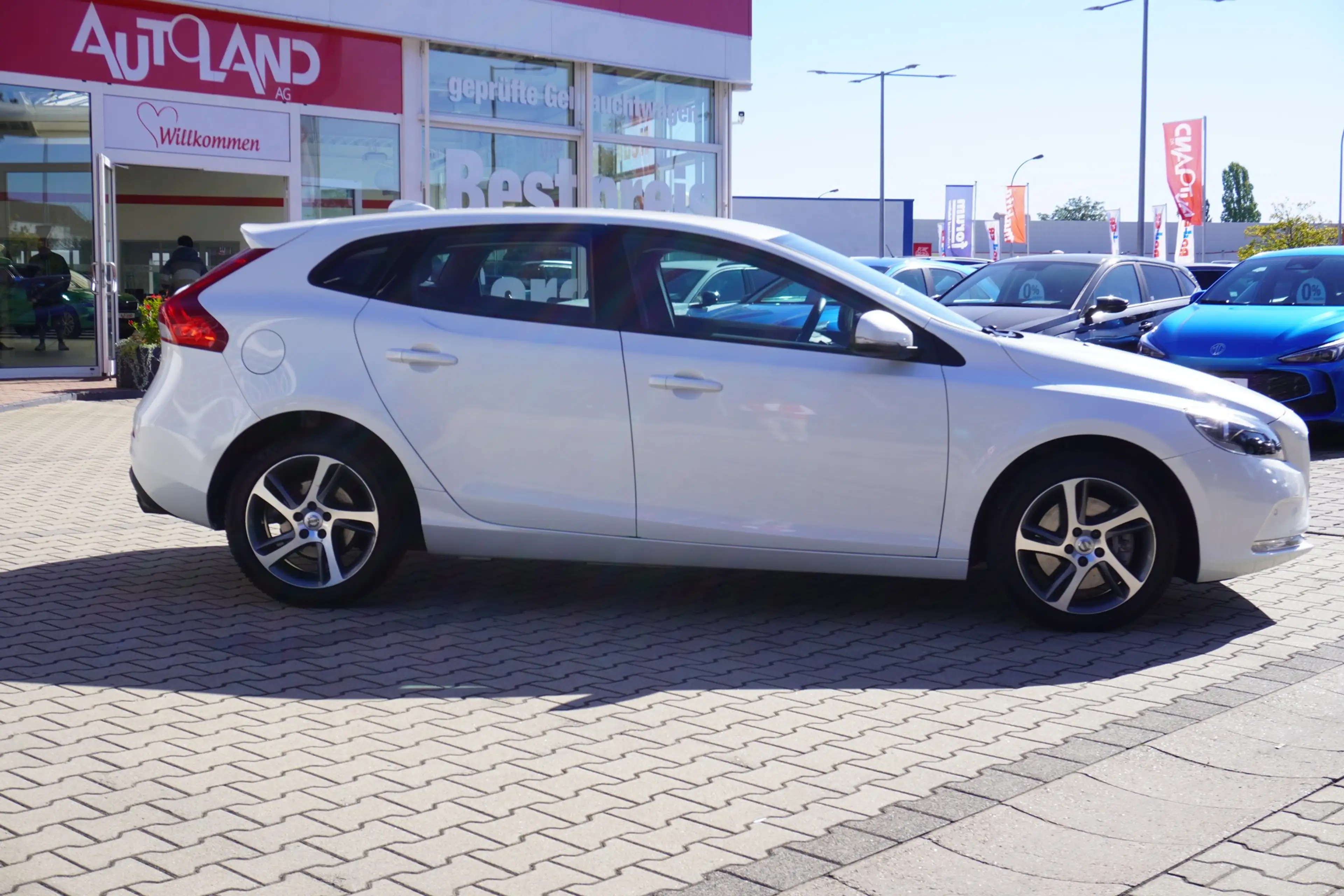 Volvo V40 1.5 Kinetic Navi Totwinkel Tempomat Kamera PD — photo 5