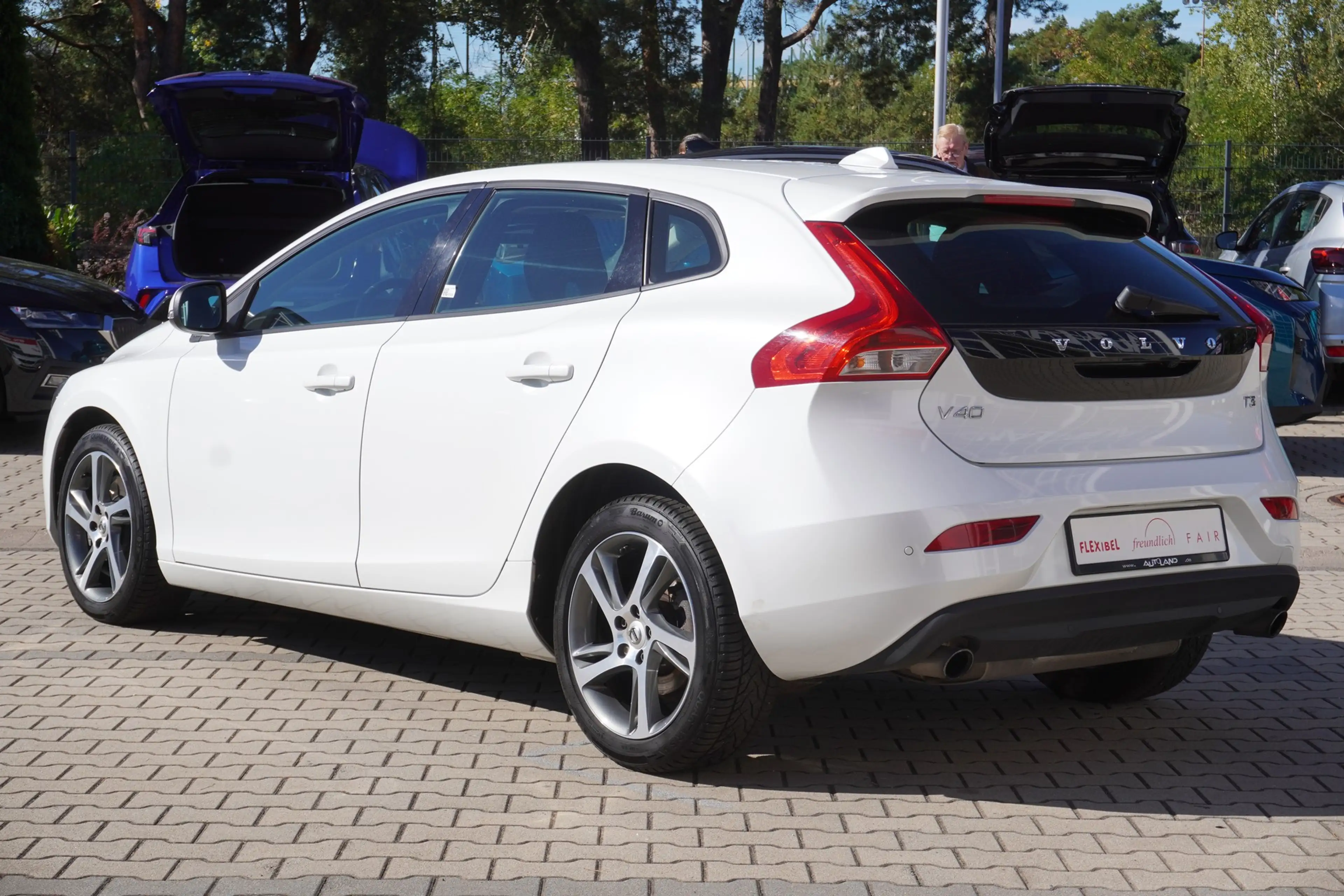 Volvo V40 1.5 Kinetic Navi Totwinkel Tempomat Kamera PD — photo 8