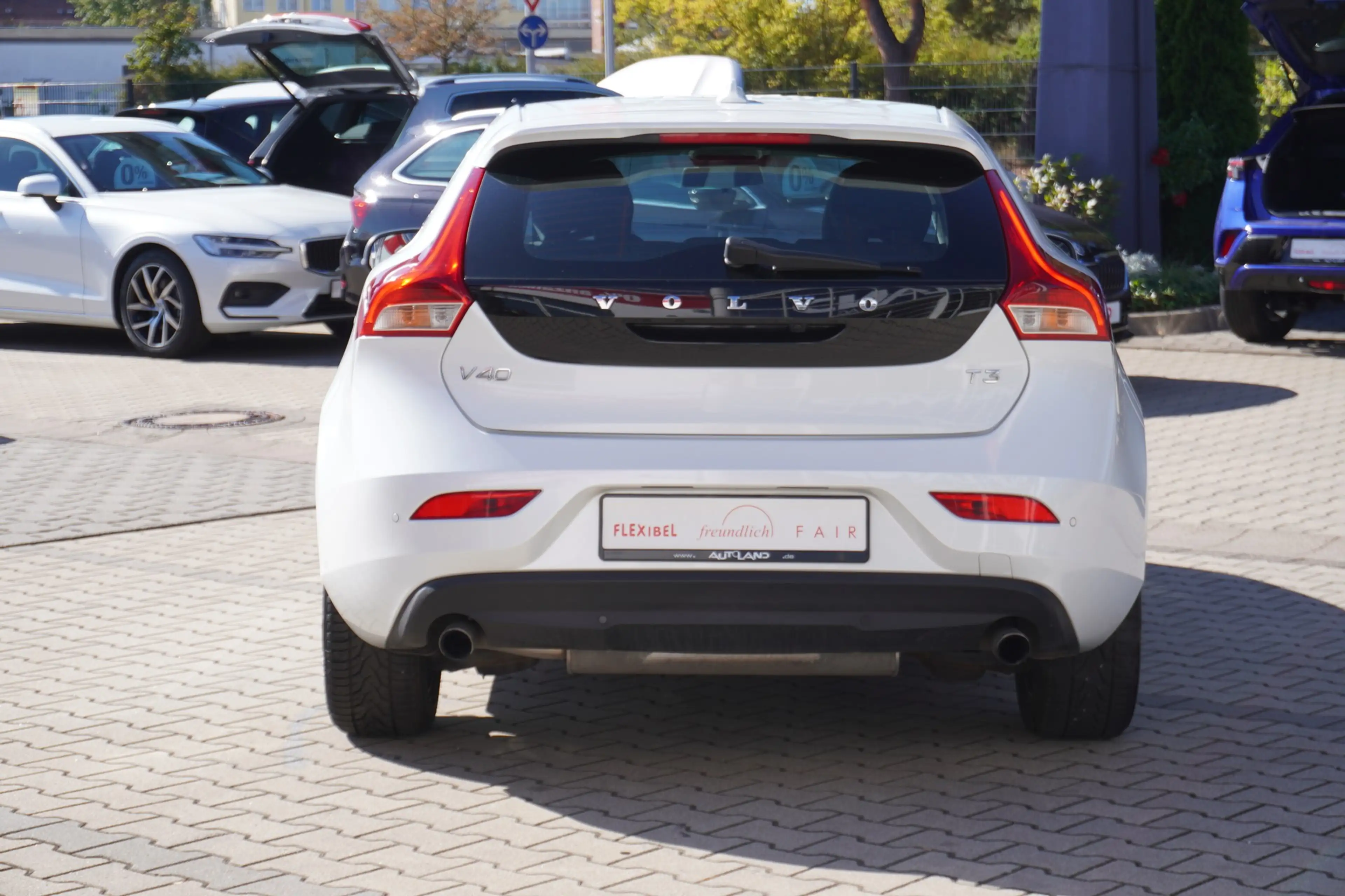Volvo V40 1.5 Kinetic Navi Totwinkel Tempomat Kamera PD — photo 7
