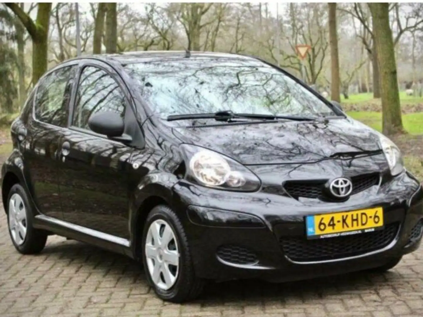 Toyota Aygo Aygo 1.0-12V Access Zwart - 2