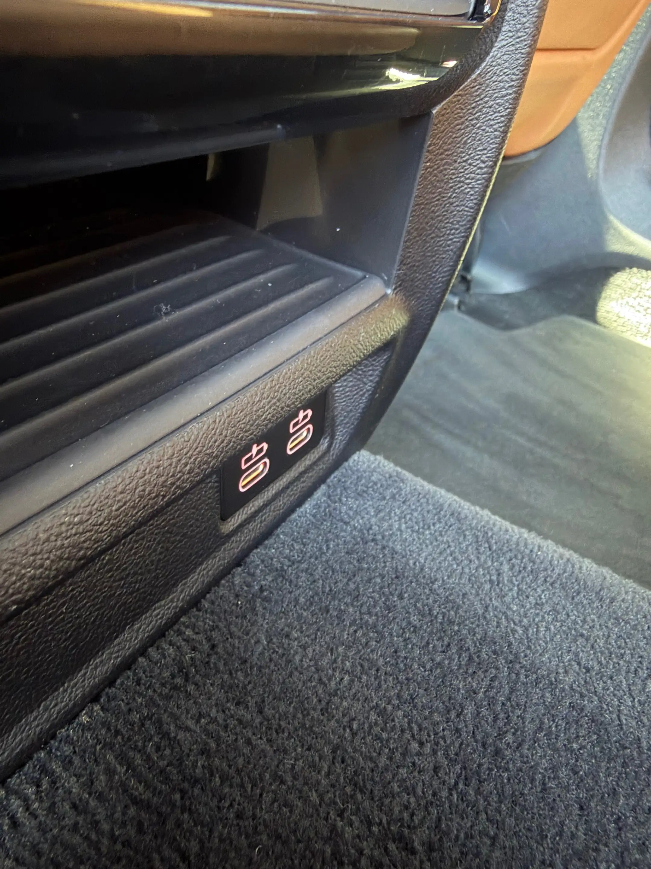 BMW 545 545eXAS PHEV — photo 13