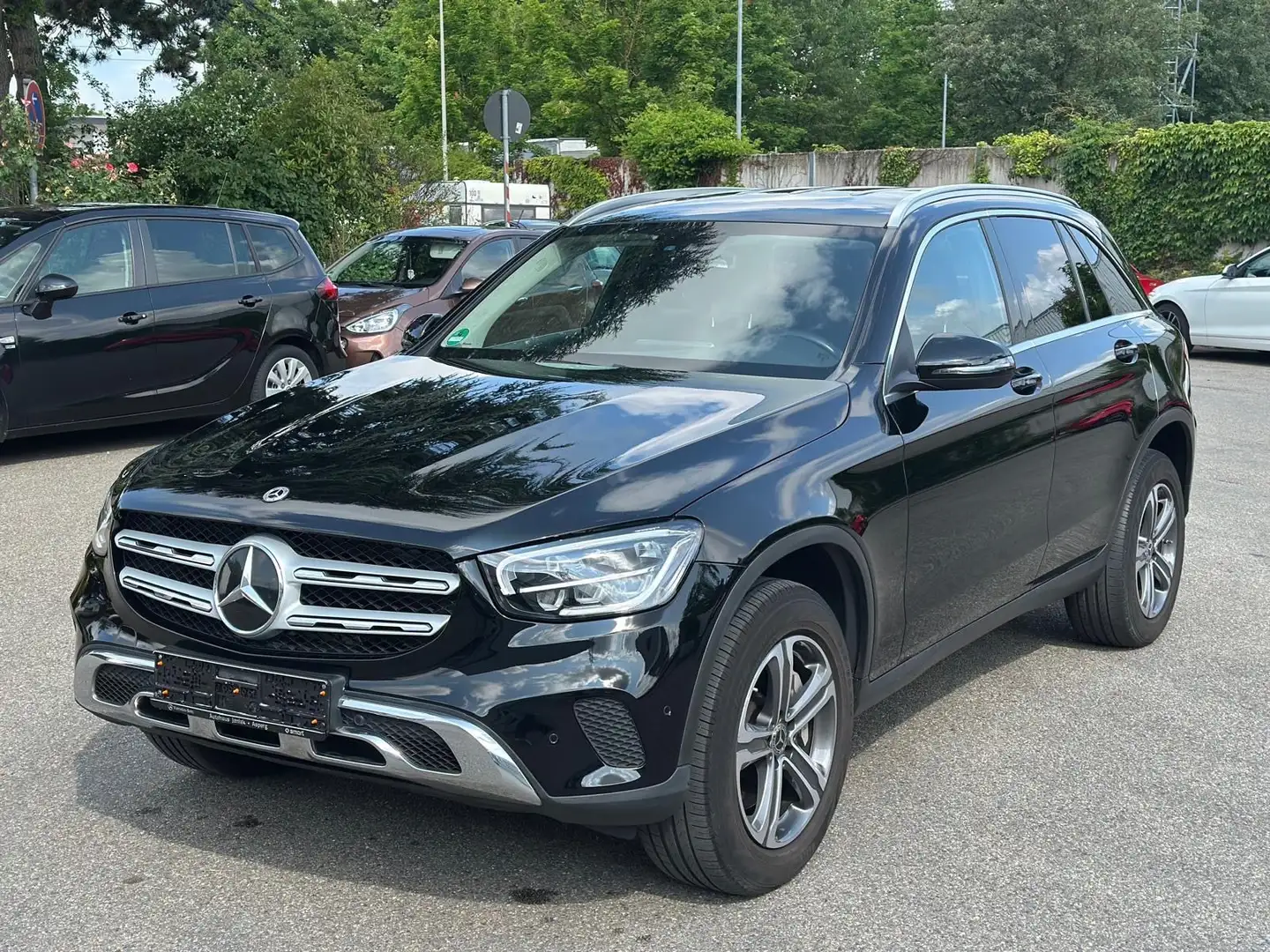 Mercedes-Benz GLC 220 d 4Matic 1.Hand AHK LED Ambiente Virt.Co Schwarz - 1