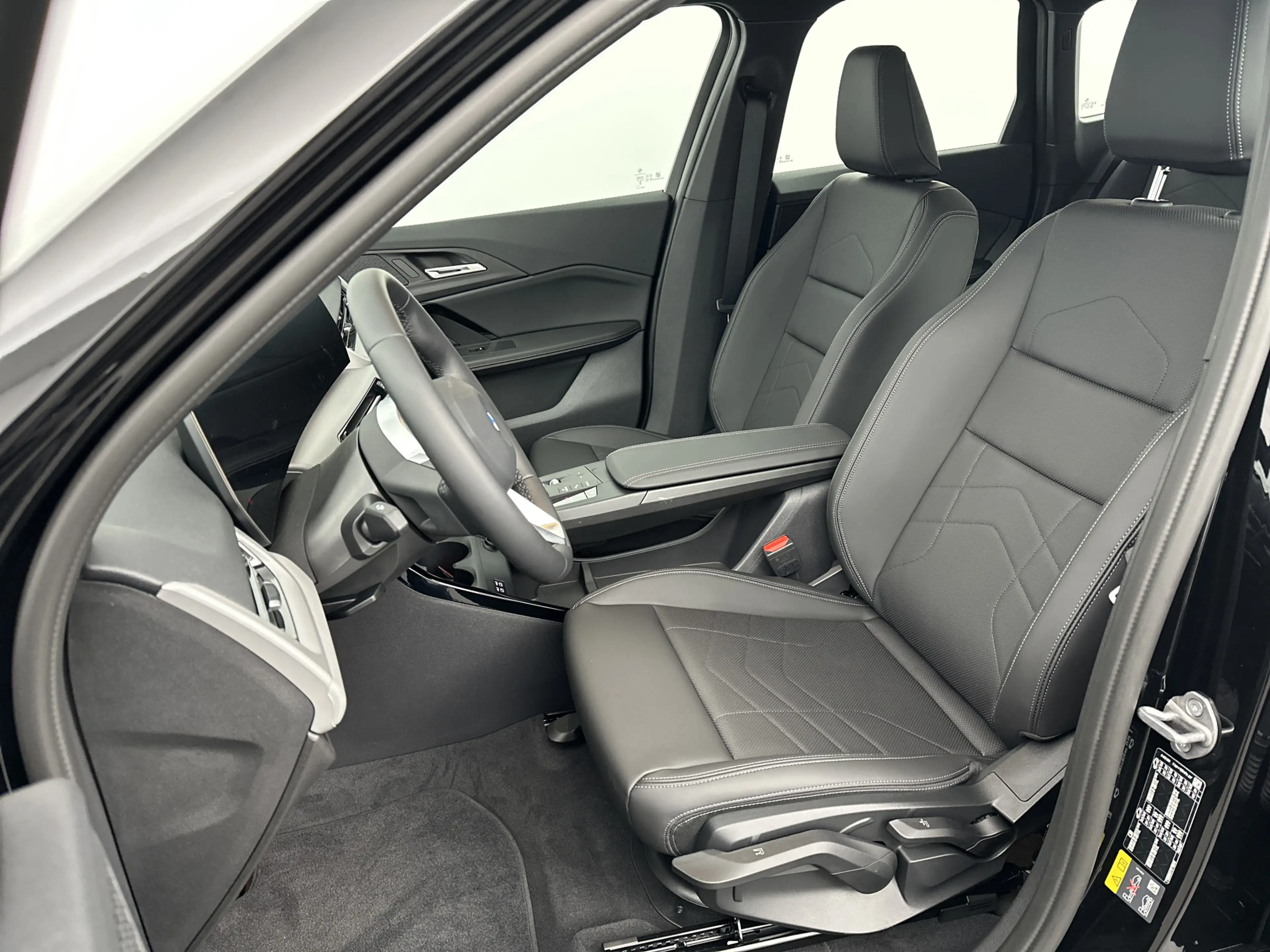 BMW iX1 xDrive30 67 kWh | Adaptief M Onderstel | DAB-tuner — photo 12