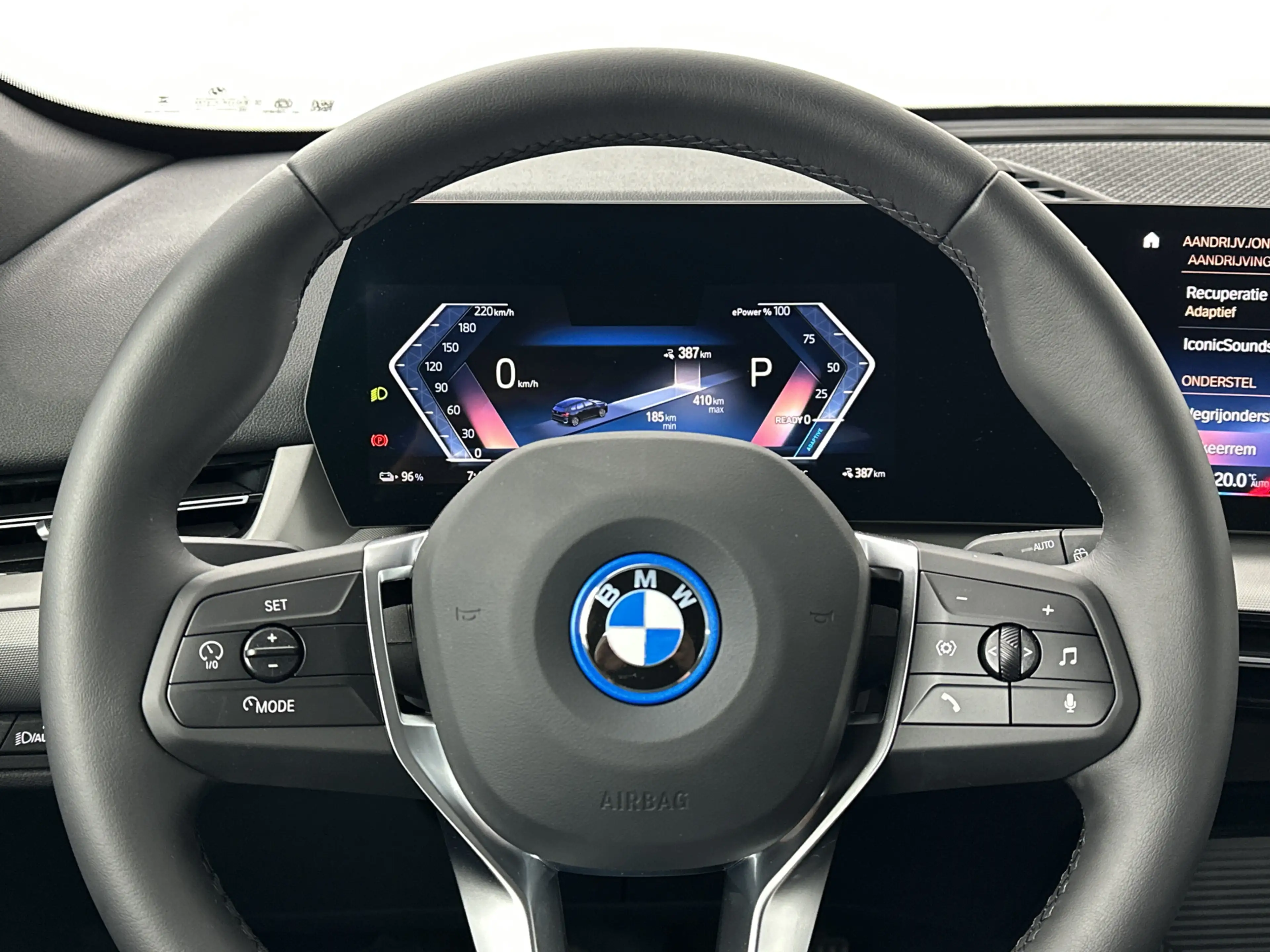 BMW iX1 xDrive30 67 kWh | Adaptief M Onderstel | DAB-tuner — photo 10