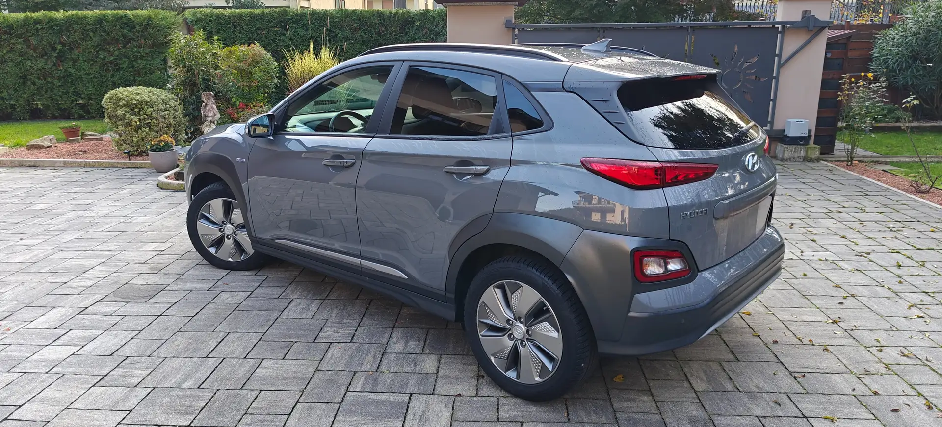 Hyundai KONA Kona Electric I 2018 39 kWh EV Xprime Safety Pack Gris - 2