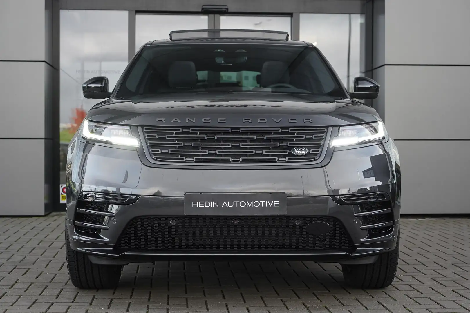 Land Rover Range Rover Velar 2.0 P400e AWD Graphite Edition PHEV | Elektrisch P Grijs - 2