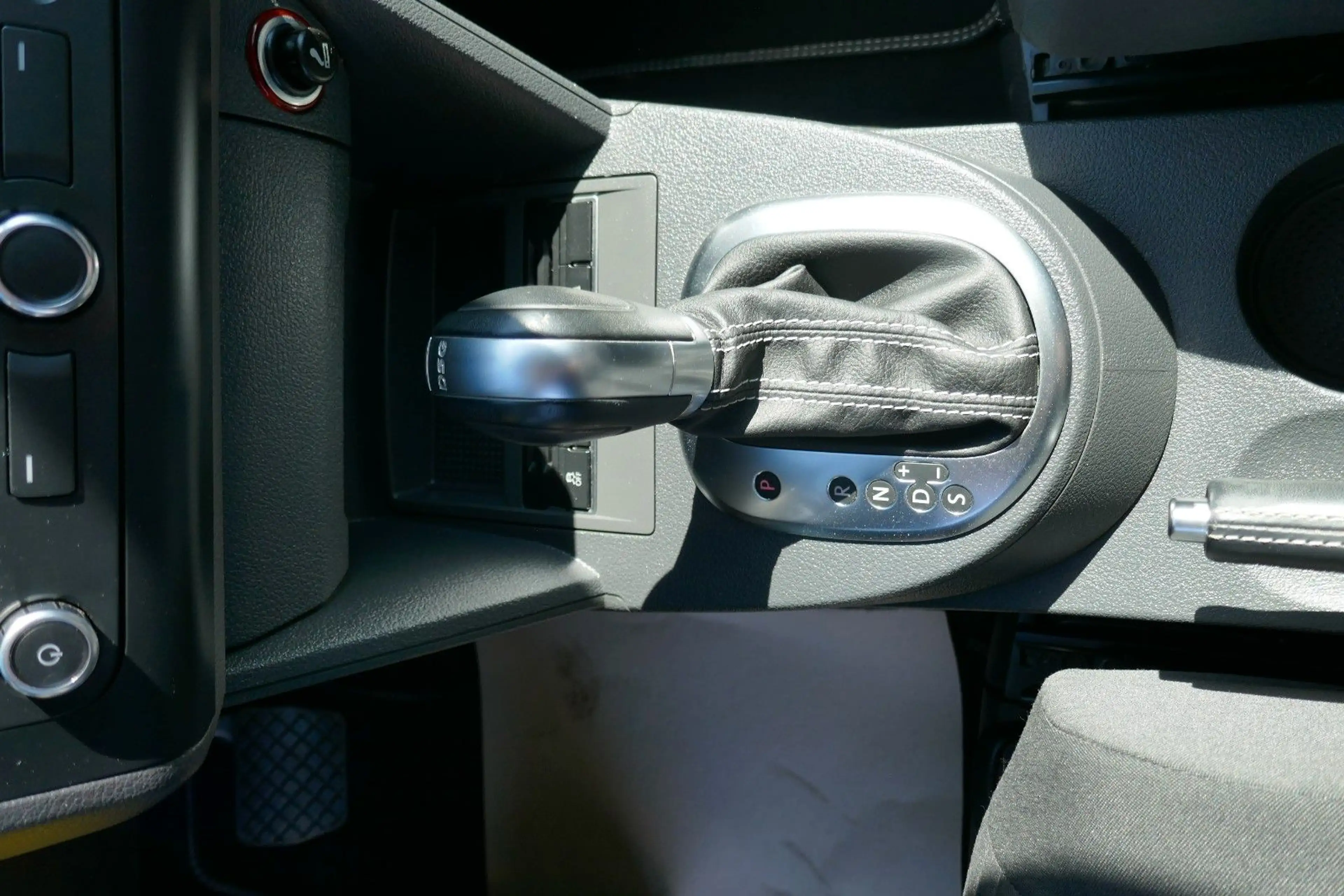 Volkswagen Touran Cup DSG/Navi/Alarm/SHZ — photo 15