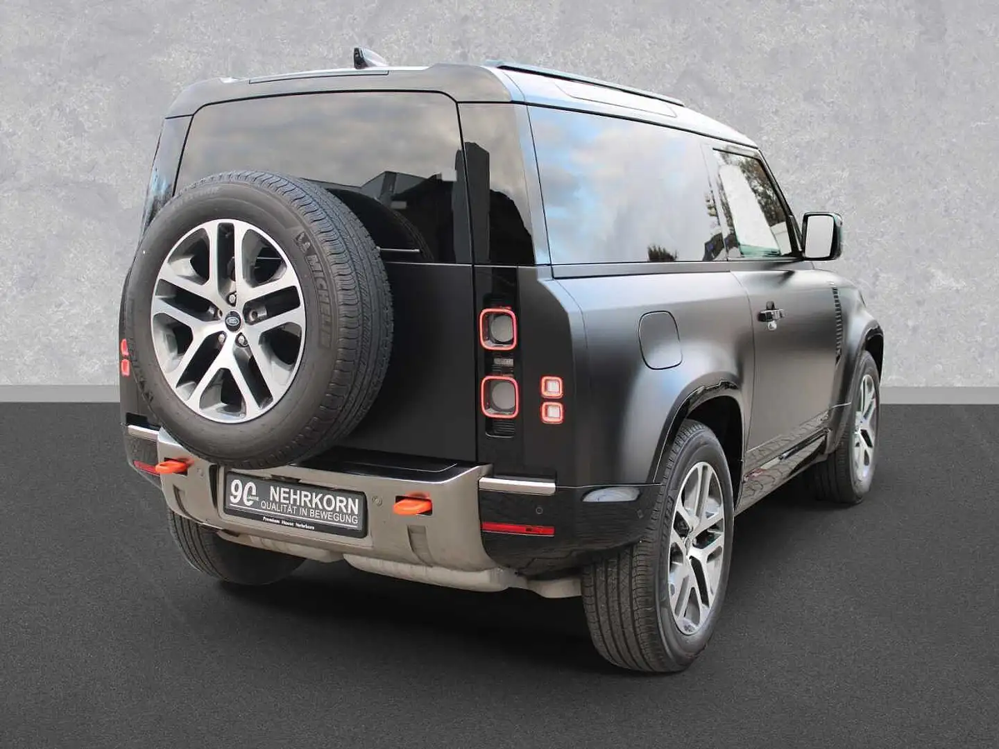 Land Rover Defender Diesel 3-Türer 90 D300 X Negro - 2