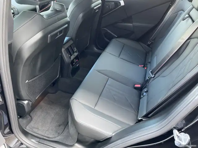 BMW X3 view 11